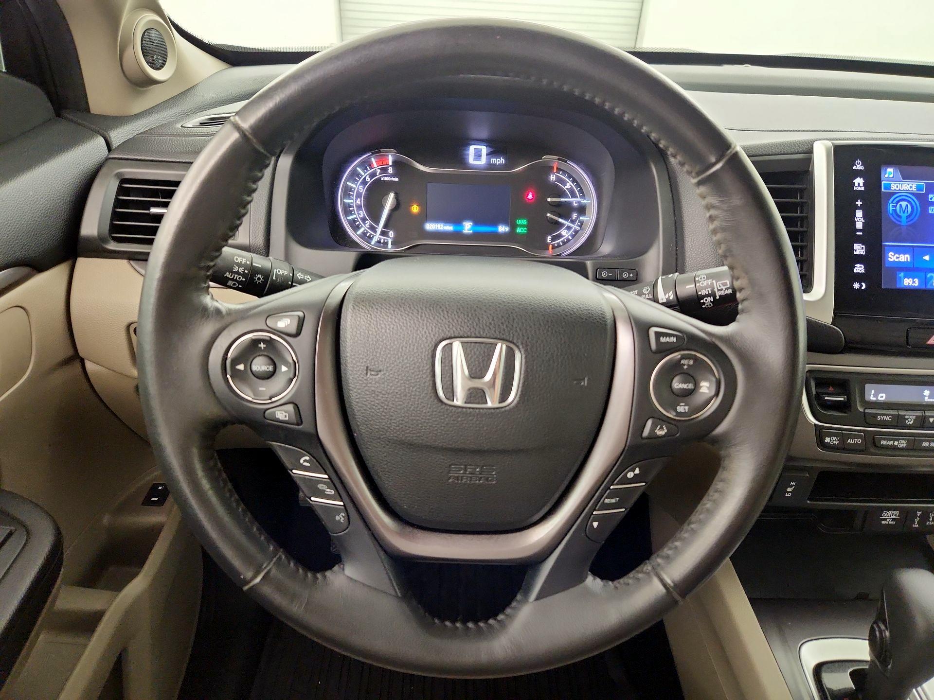 Thumbnail: 2018 Honda Pilot - 10