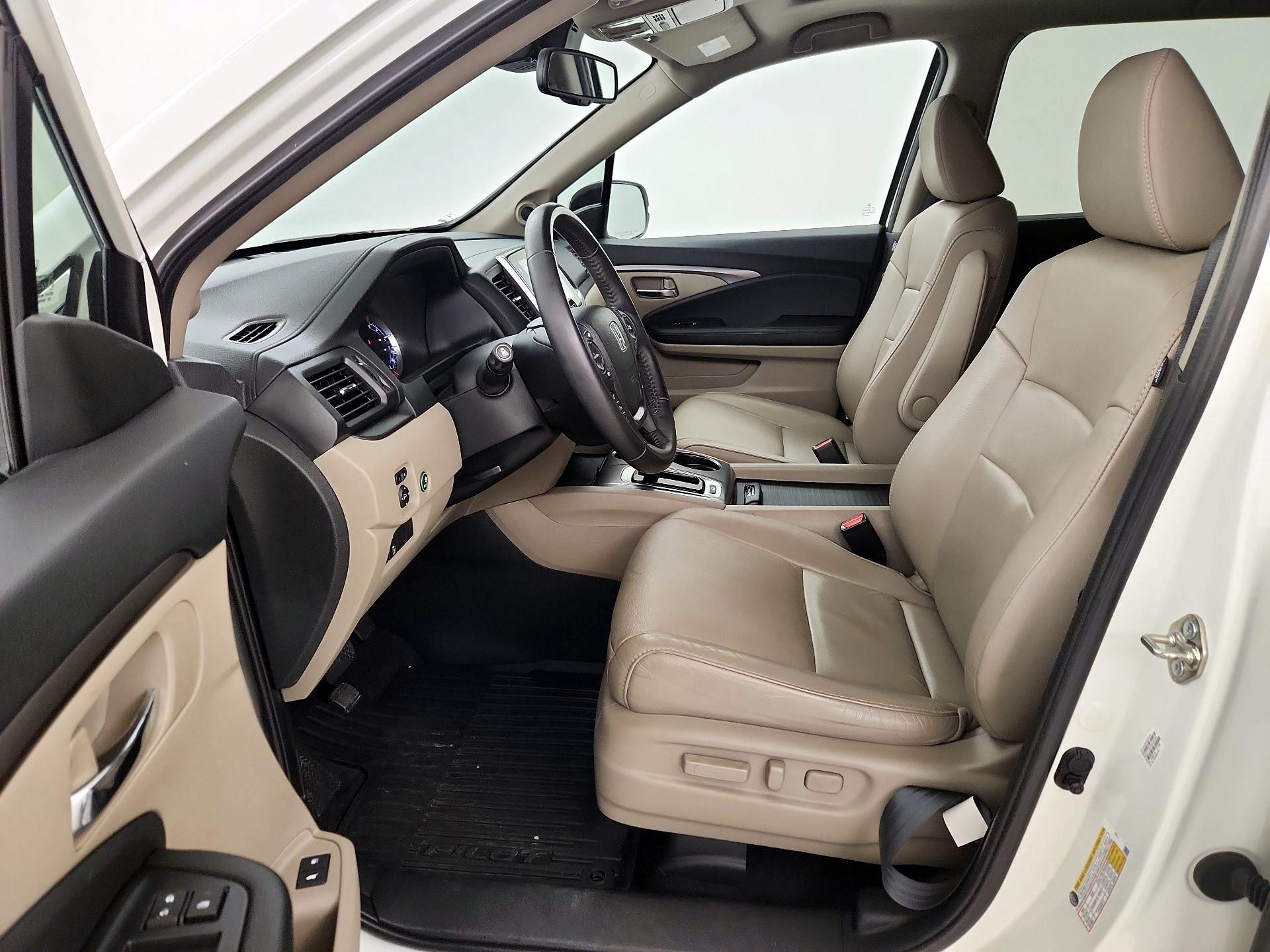 Thumbnail: 2018 Honda Pilot - 11