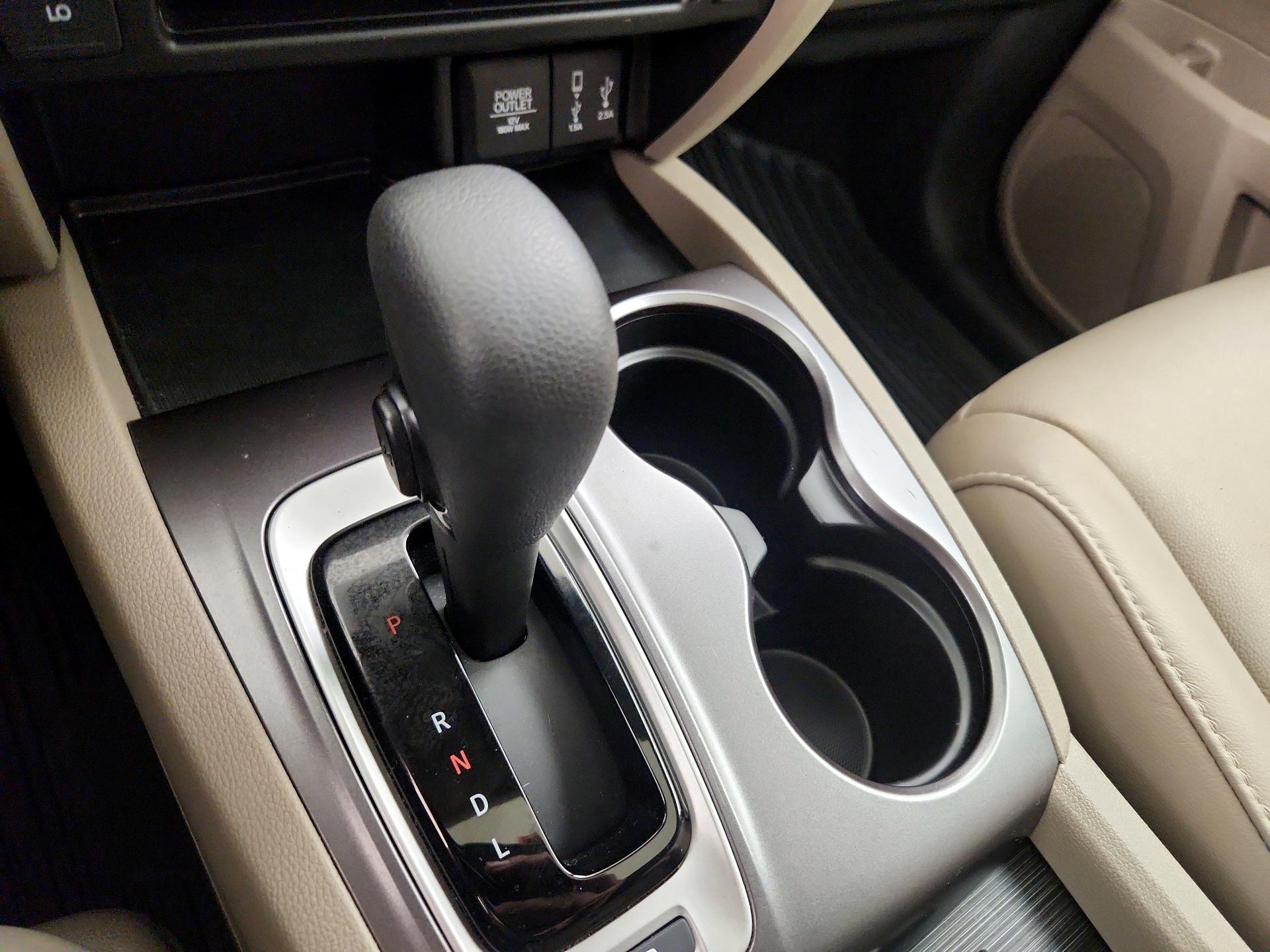 Thumbnail: 2018 Honda Pilot - 17