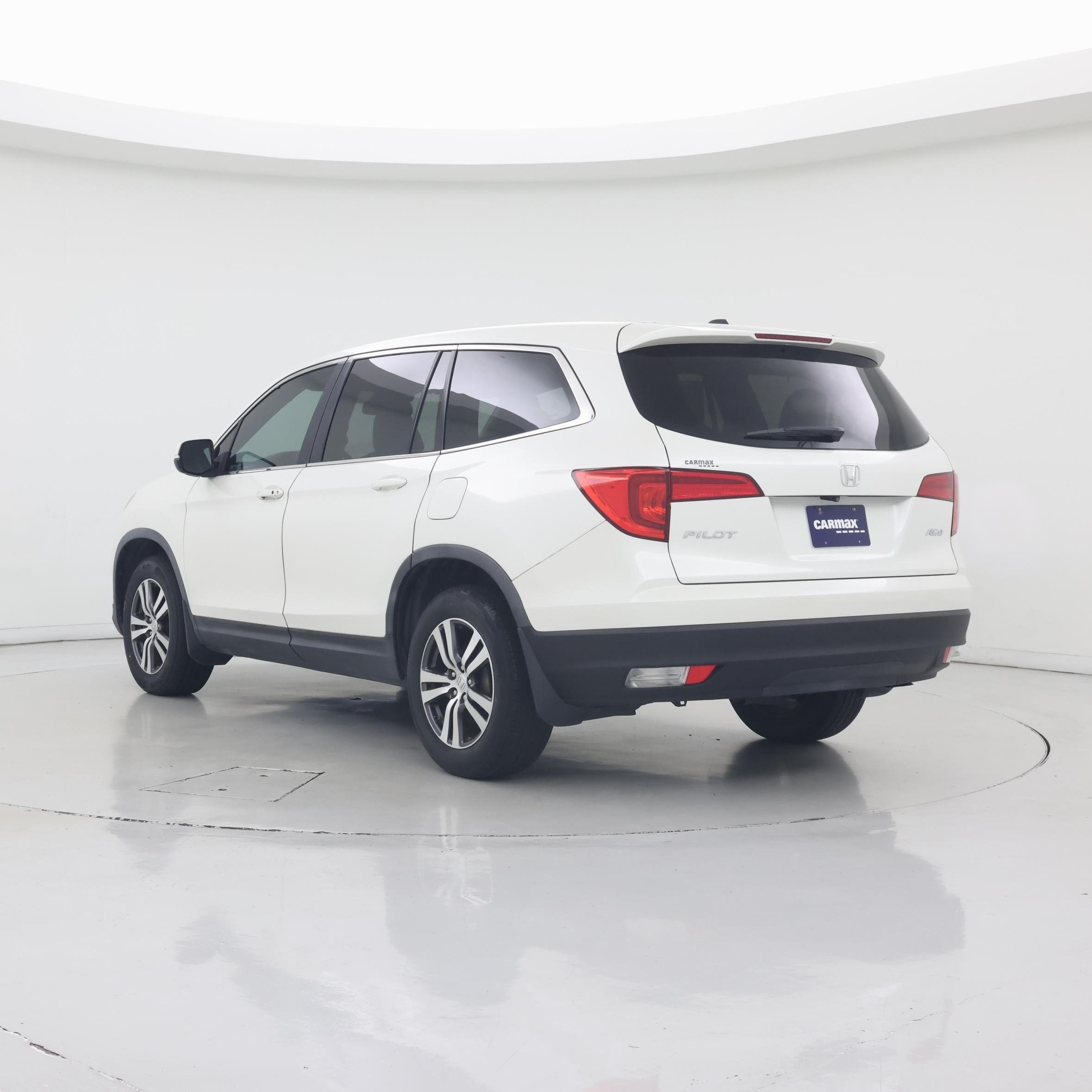 Thumbnail: 2018 Honda Pilot - 2