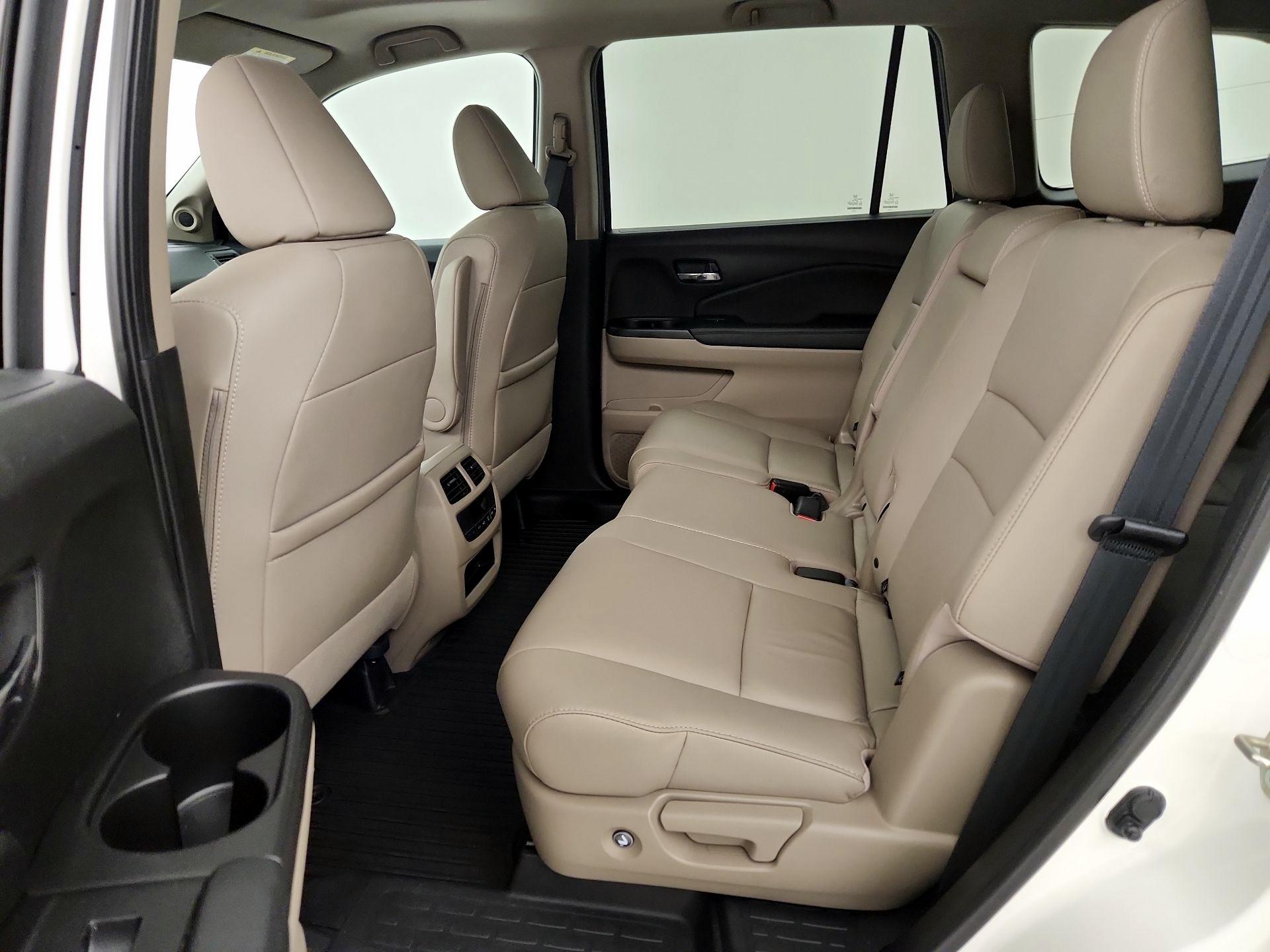 Thumbnail: 2018 Honda Pilot - 20