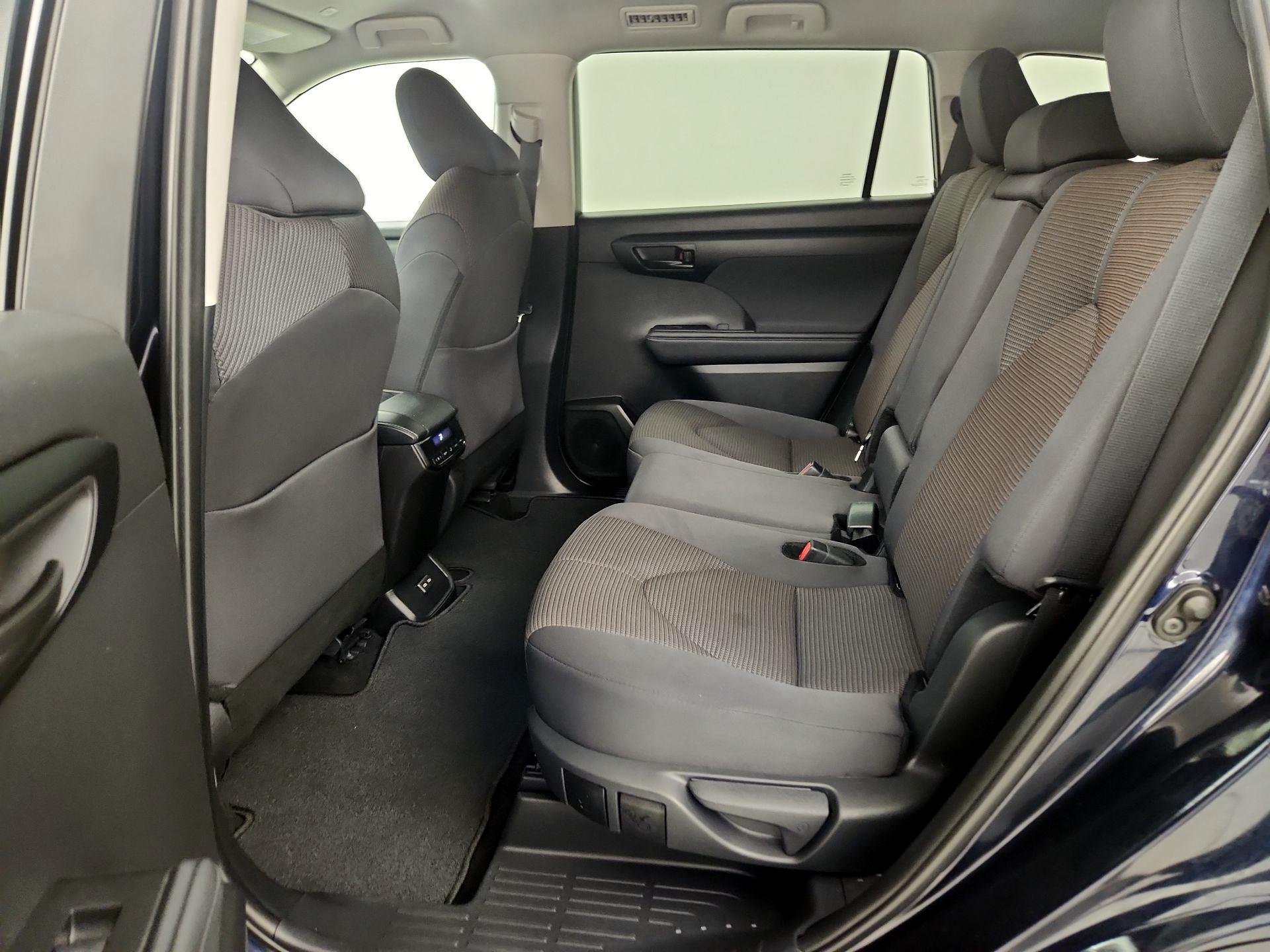 Thumbnail: 2025 Toyota Highlander - 19