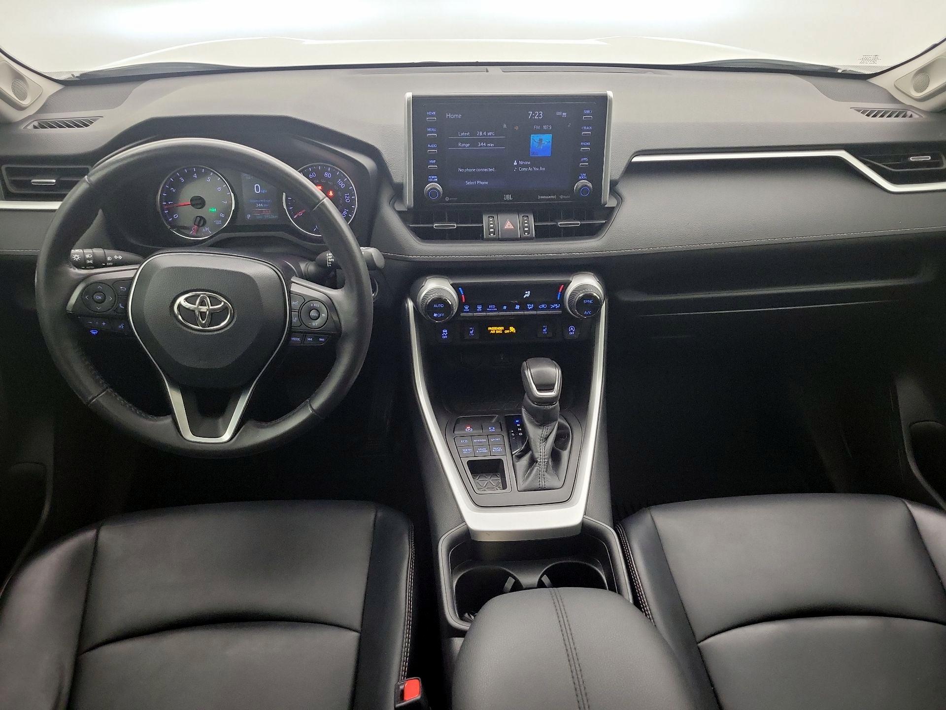 Thumbnail: 2021 Toyota RAV4 - 9