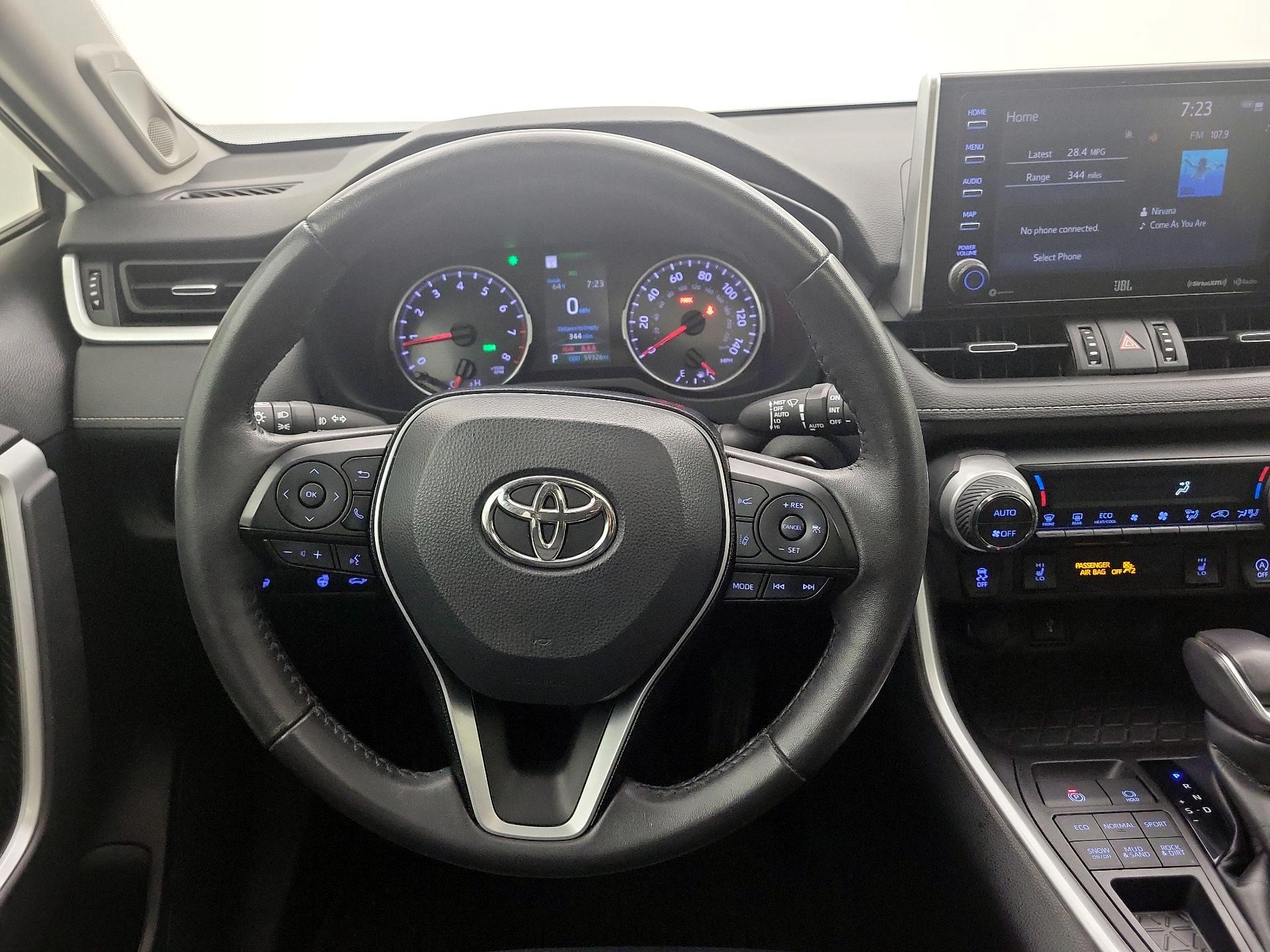 Thumbnail: 2021 Toyota RAV4 - 10