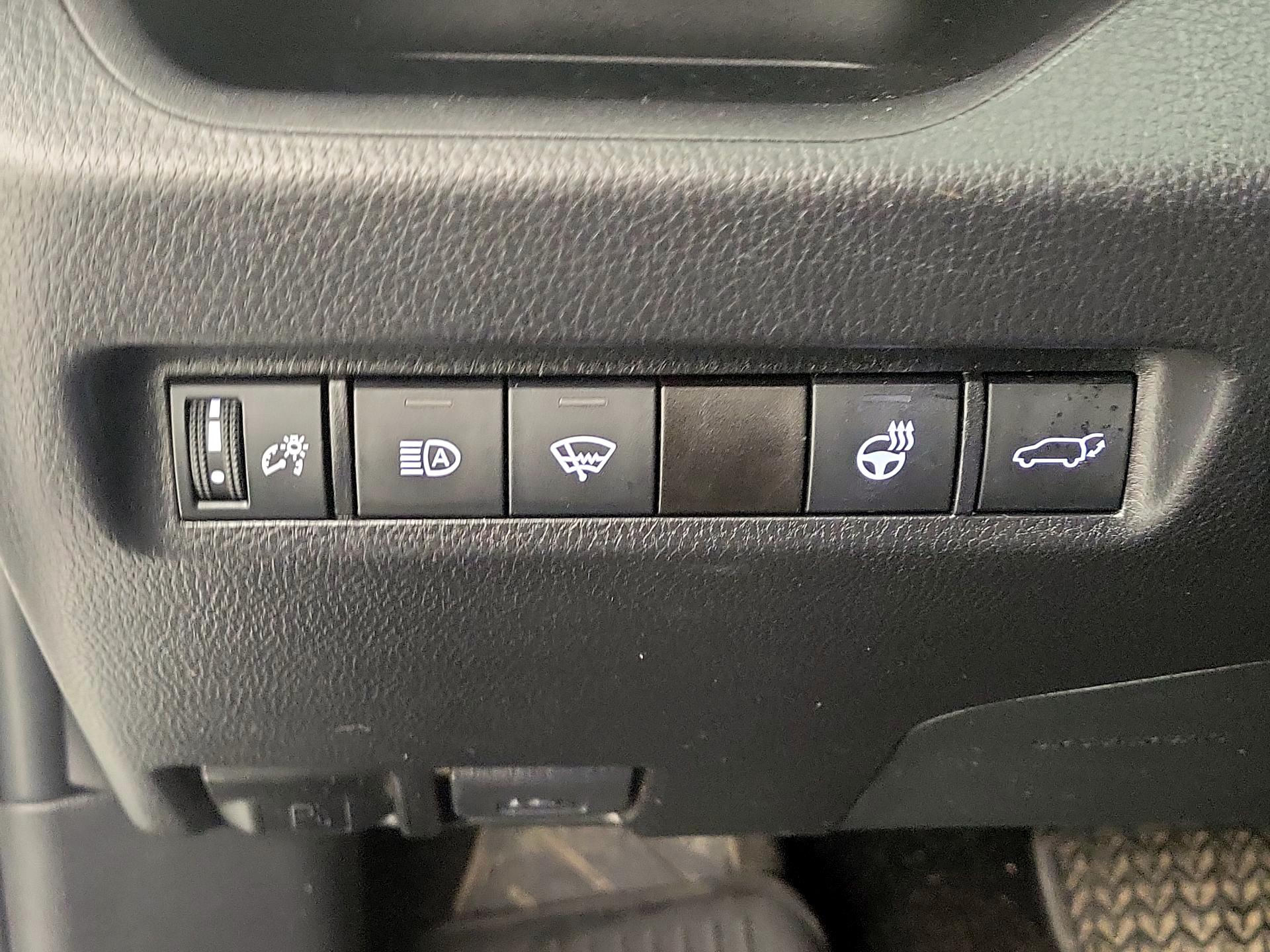 Thumbnail: 2021 Toyota RAV4 - 13