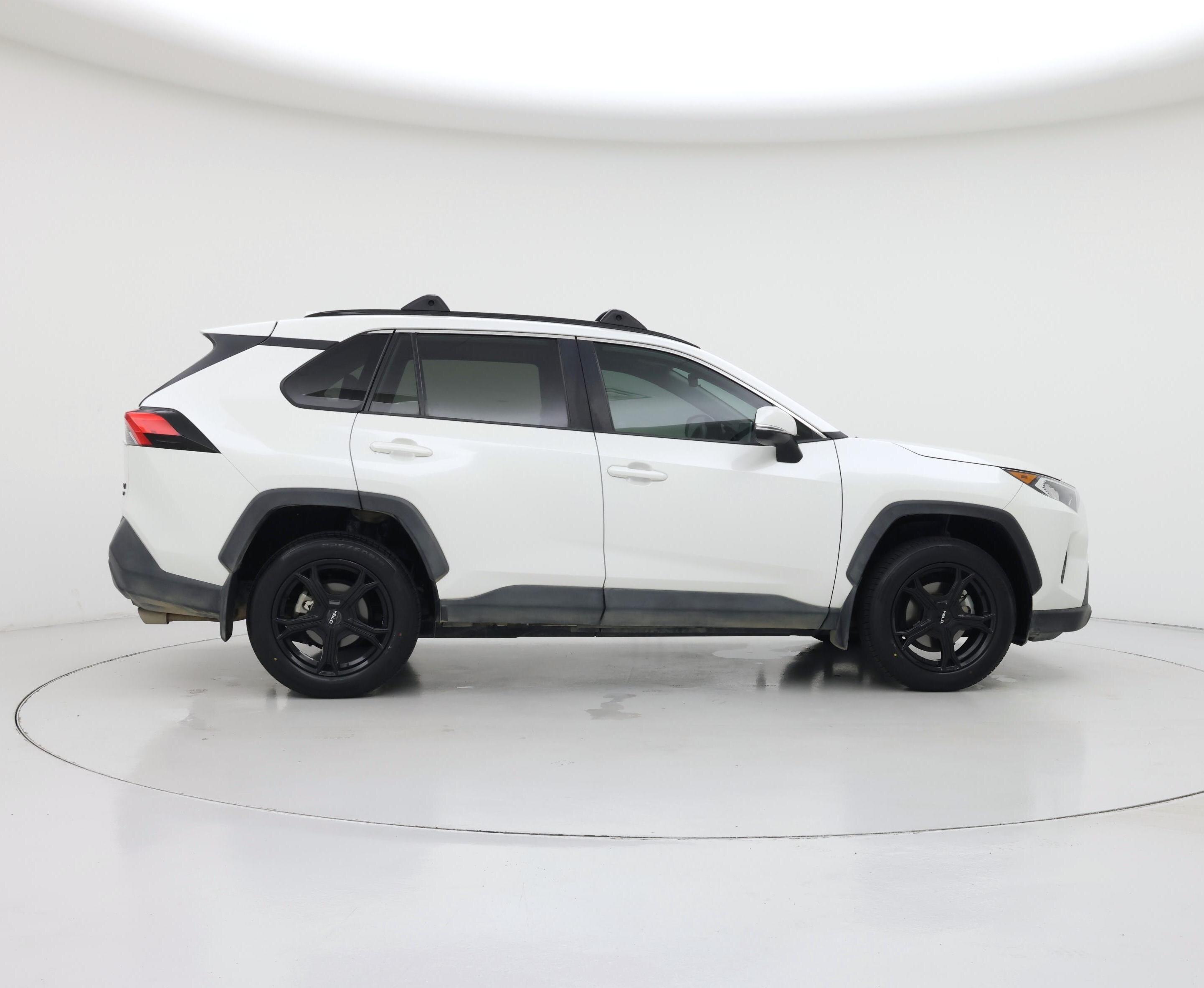 Thumbnail: 2021 Toyota RAV4 - 7