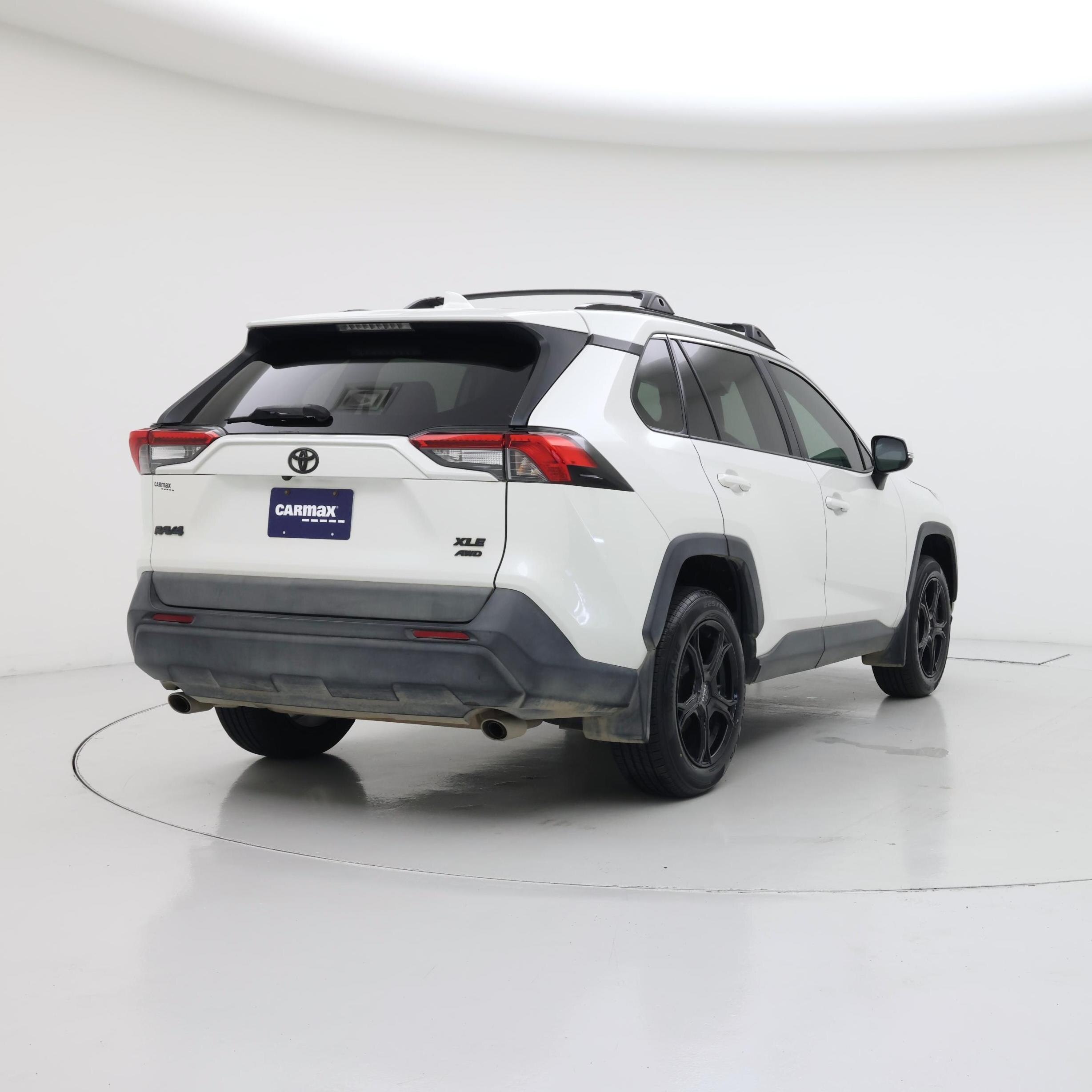 Thumbnail: 2021 Toyota RAV4 - 8