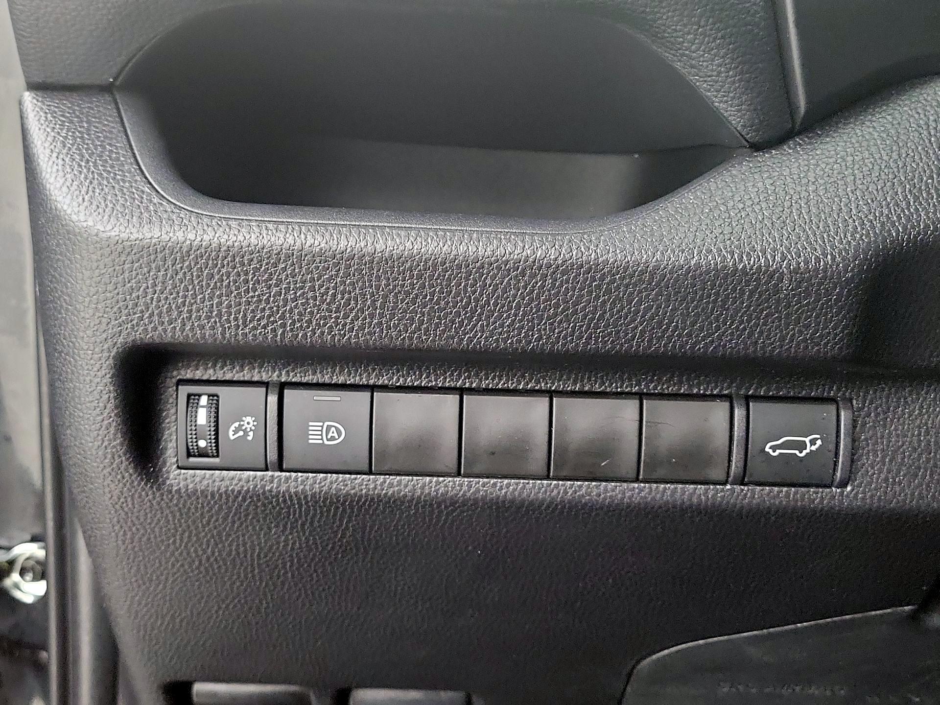 Thumbnail: 2025 Toyota RAV4 - 13