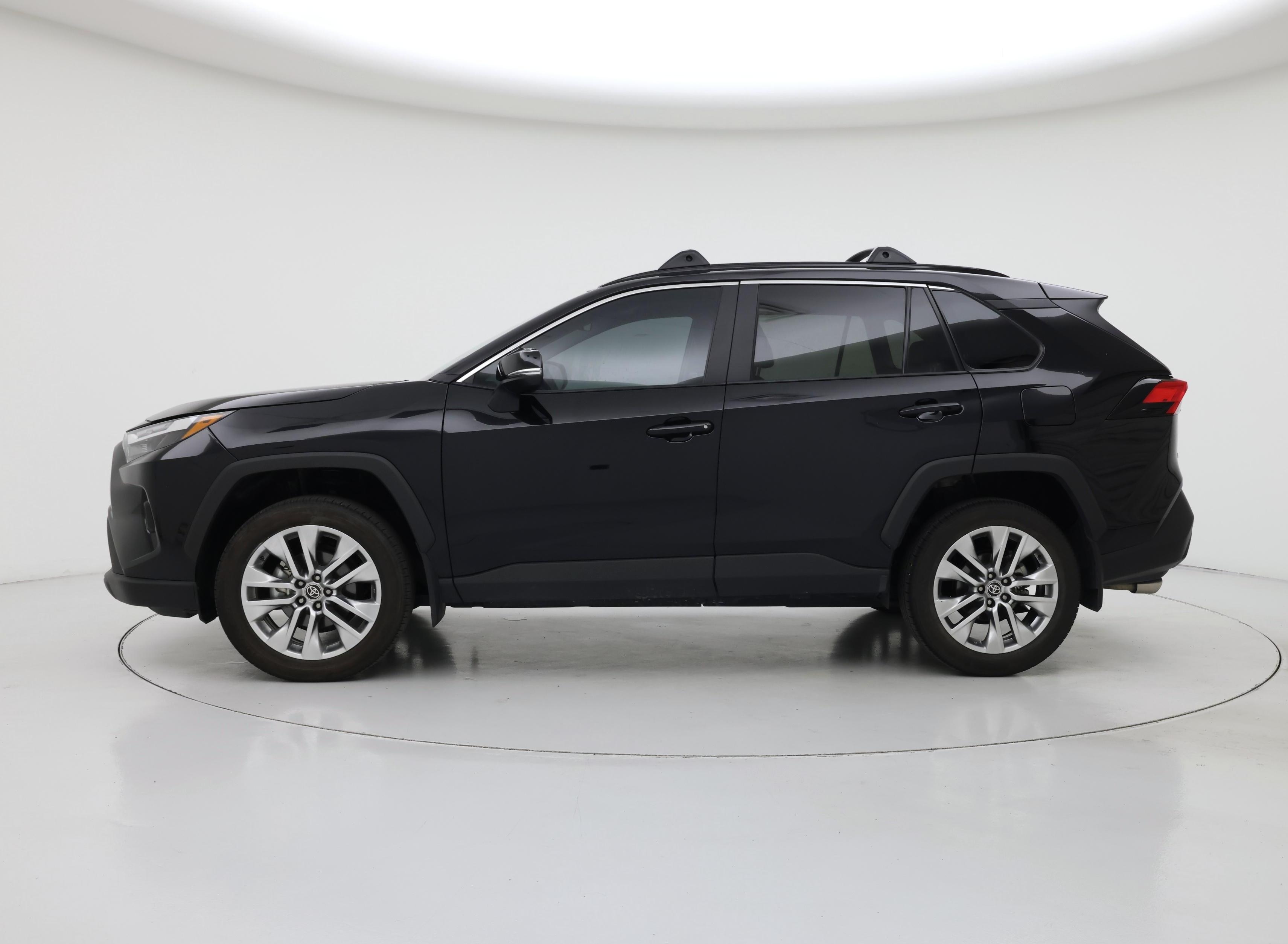 Thumbnail: 2025 Toyota RAV4 - 3