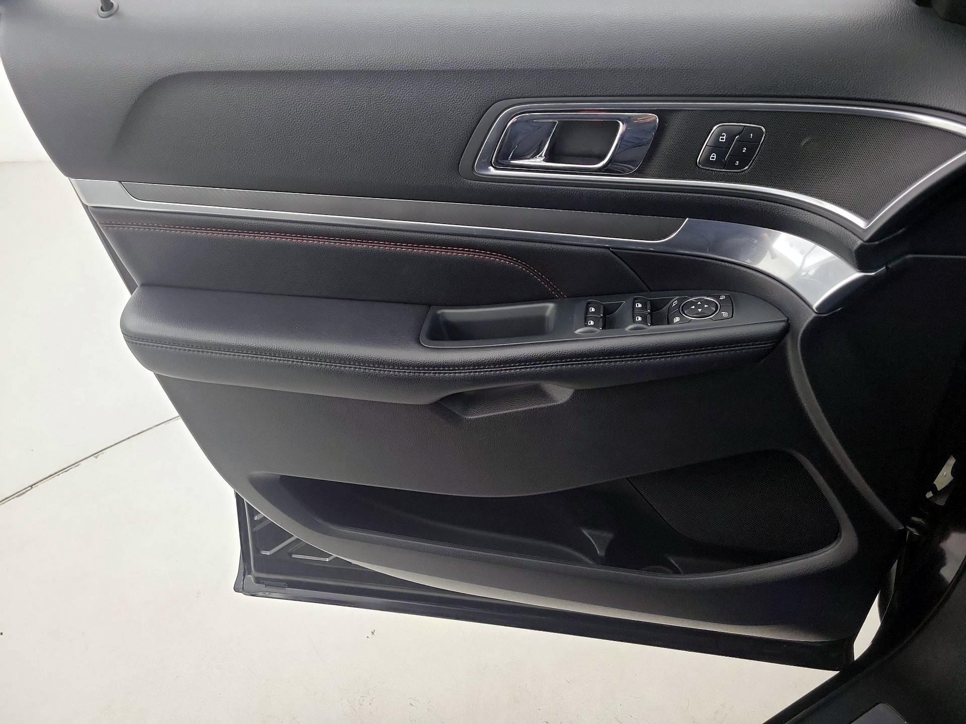 Thumbnail: 2019 Ford Explorer - 12