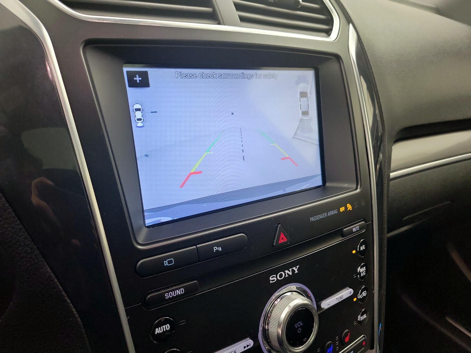 Thumbnail: 2019 Ford Explorer - 14