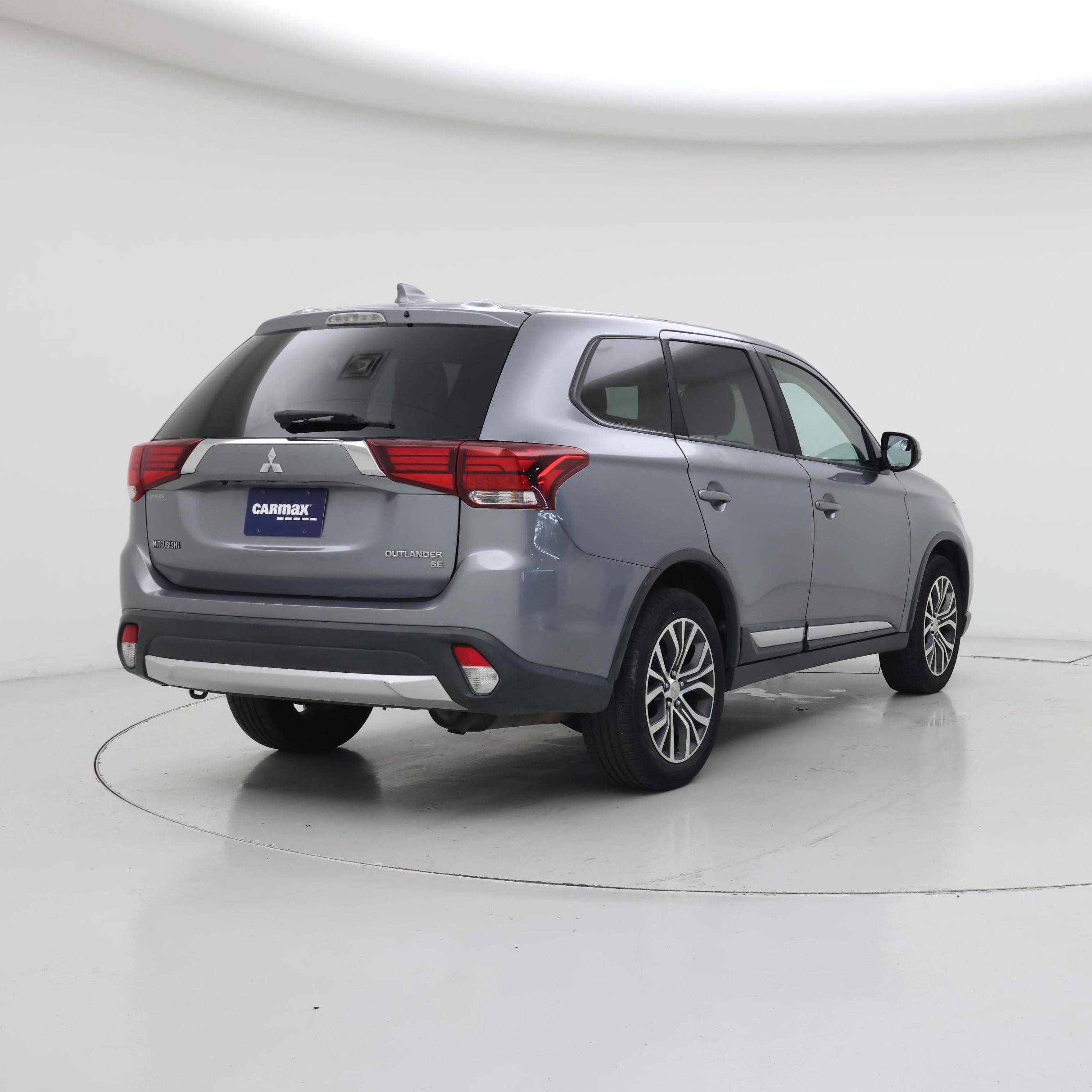 Thumbnail: 2018 Mitsubishi Outlander - 8