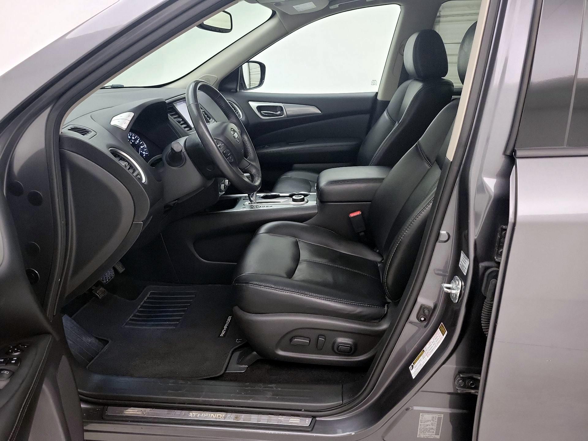 Thumbnail: 2017 Nissan Pathfinder - 11