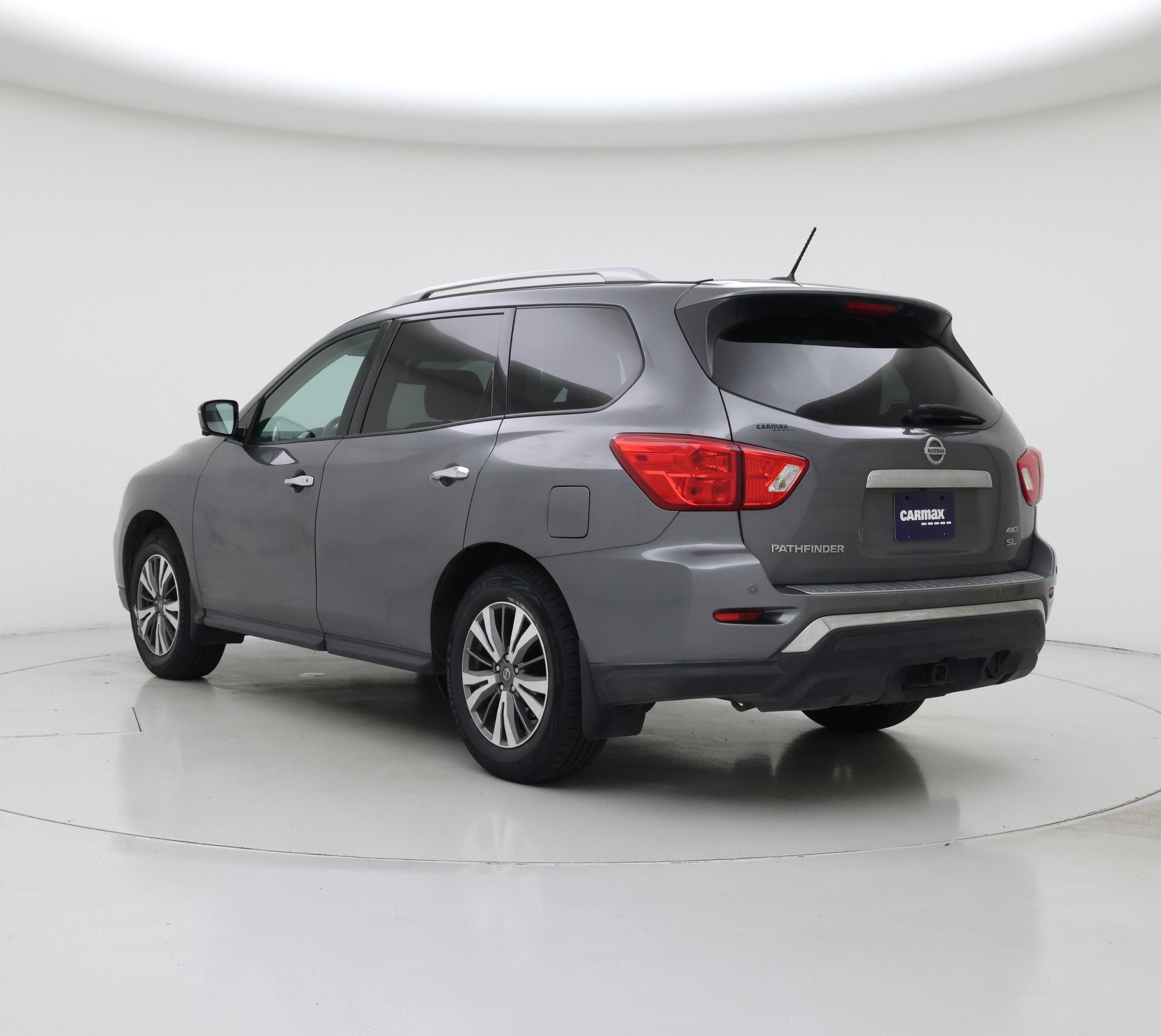Thumbnail: 2017 Nissan Pathfinder - 2