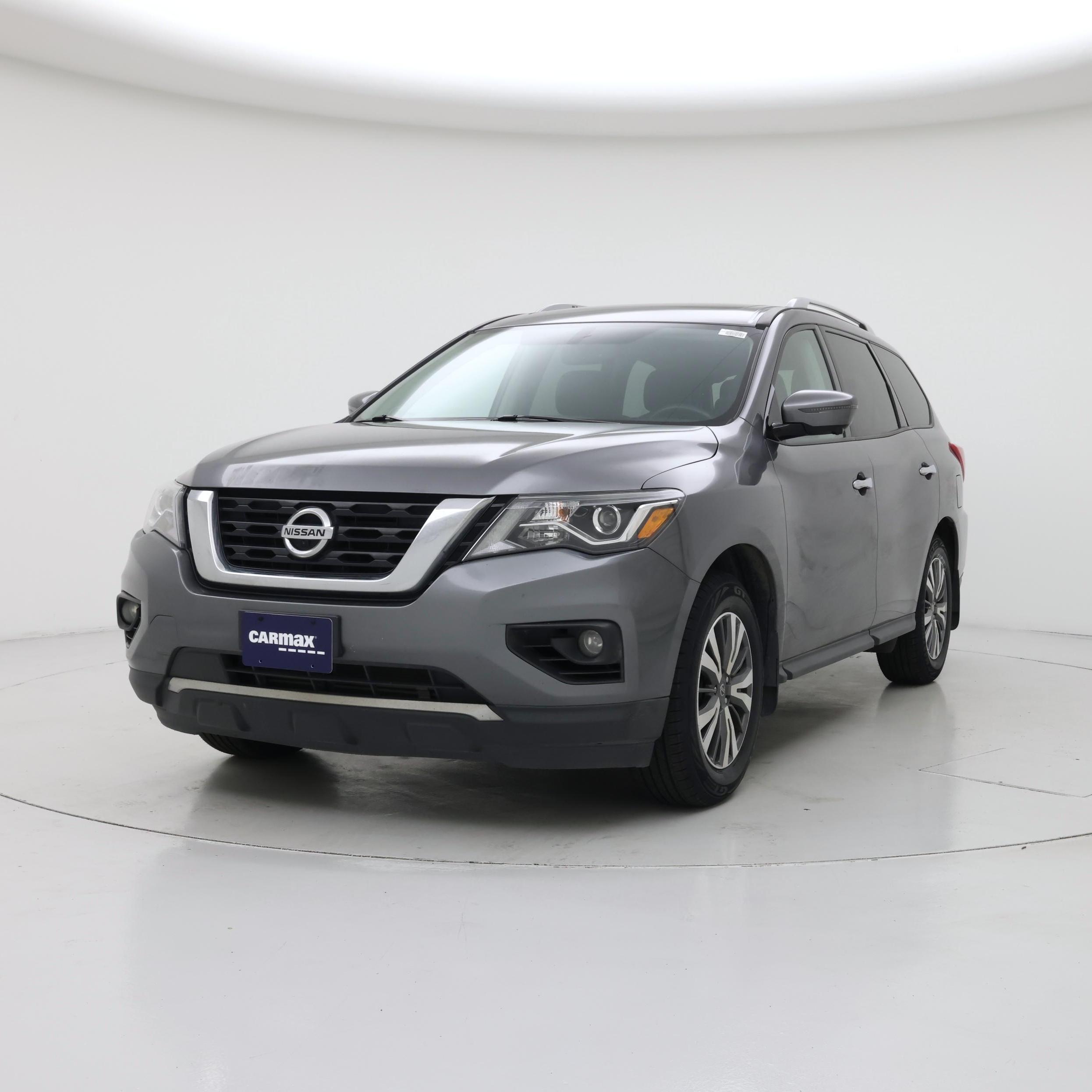Thumbnail: 2017 Nissan Pathfinder - 4