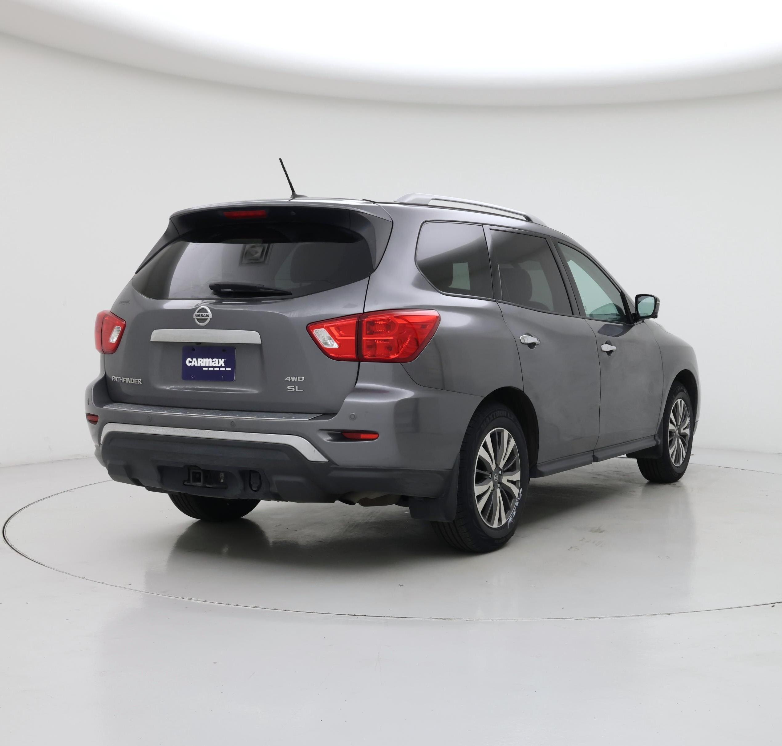 Thumbnail: 2017 Nissan Pathfinder - 8