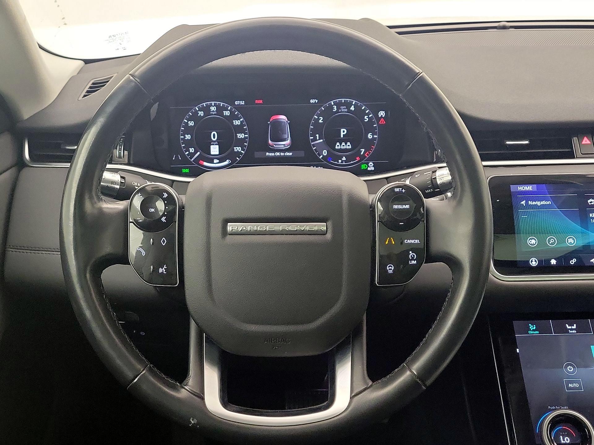 Thumbnail: 2020 Land Rover Range Rover Evoque - 10