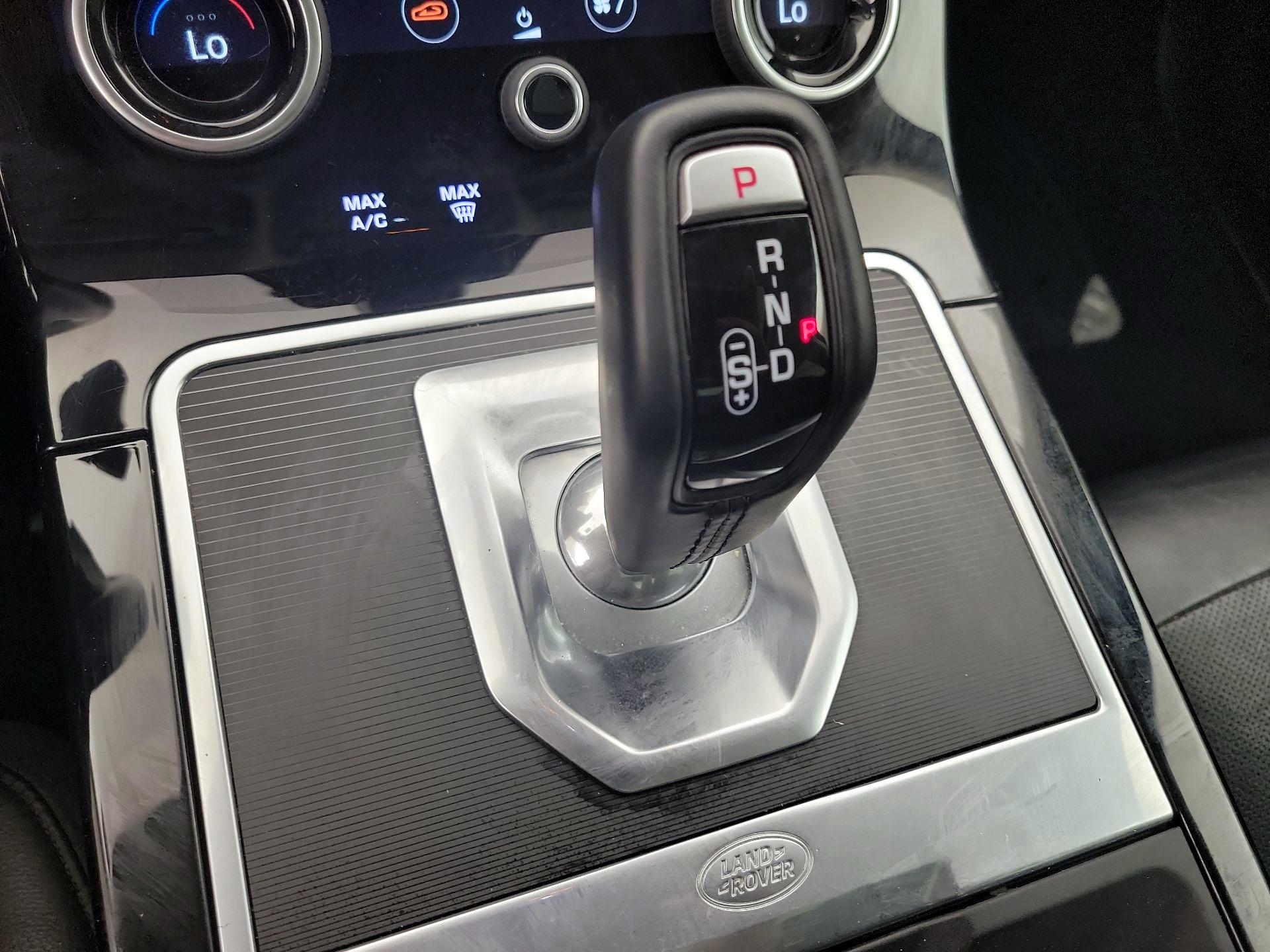 Thumbnail: 2020 Land Rover Range Rover Evoque - 17