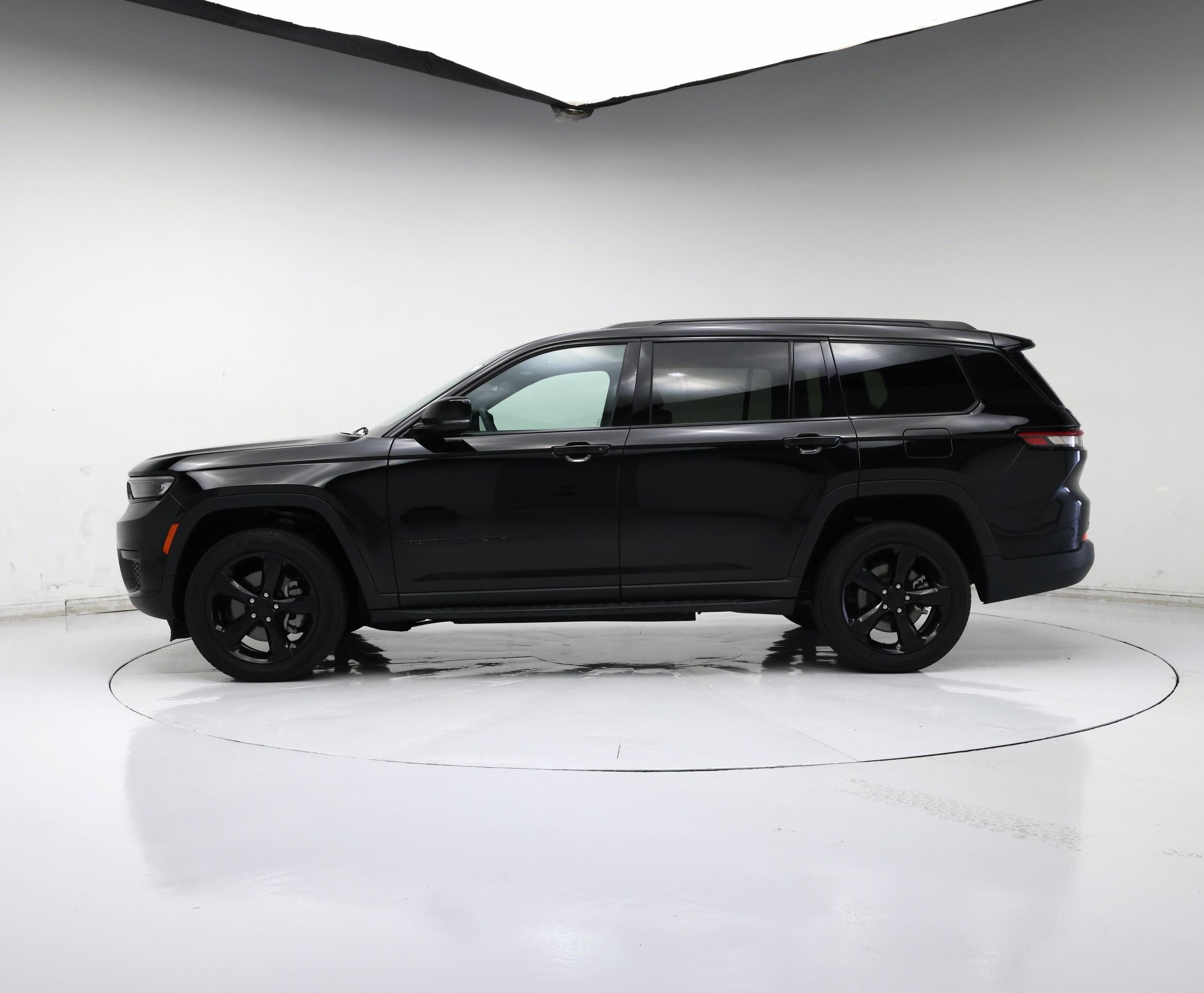 Thumbnail: 2023 Jeep Grand Cherokee L - 3