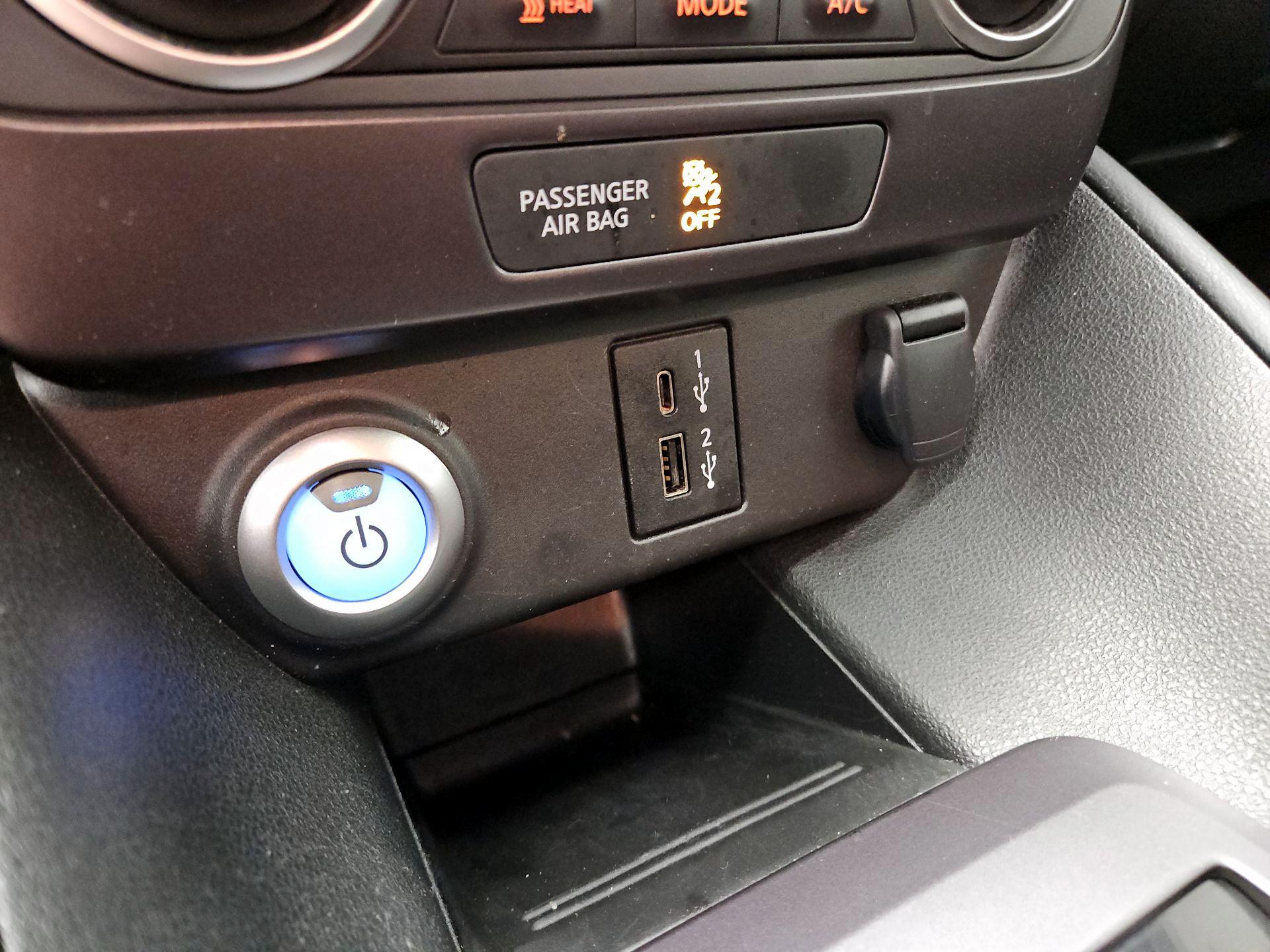 Thumbnail: 2025 Nissan Leaf - 18