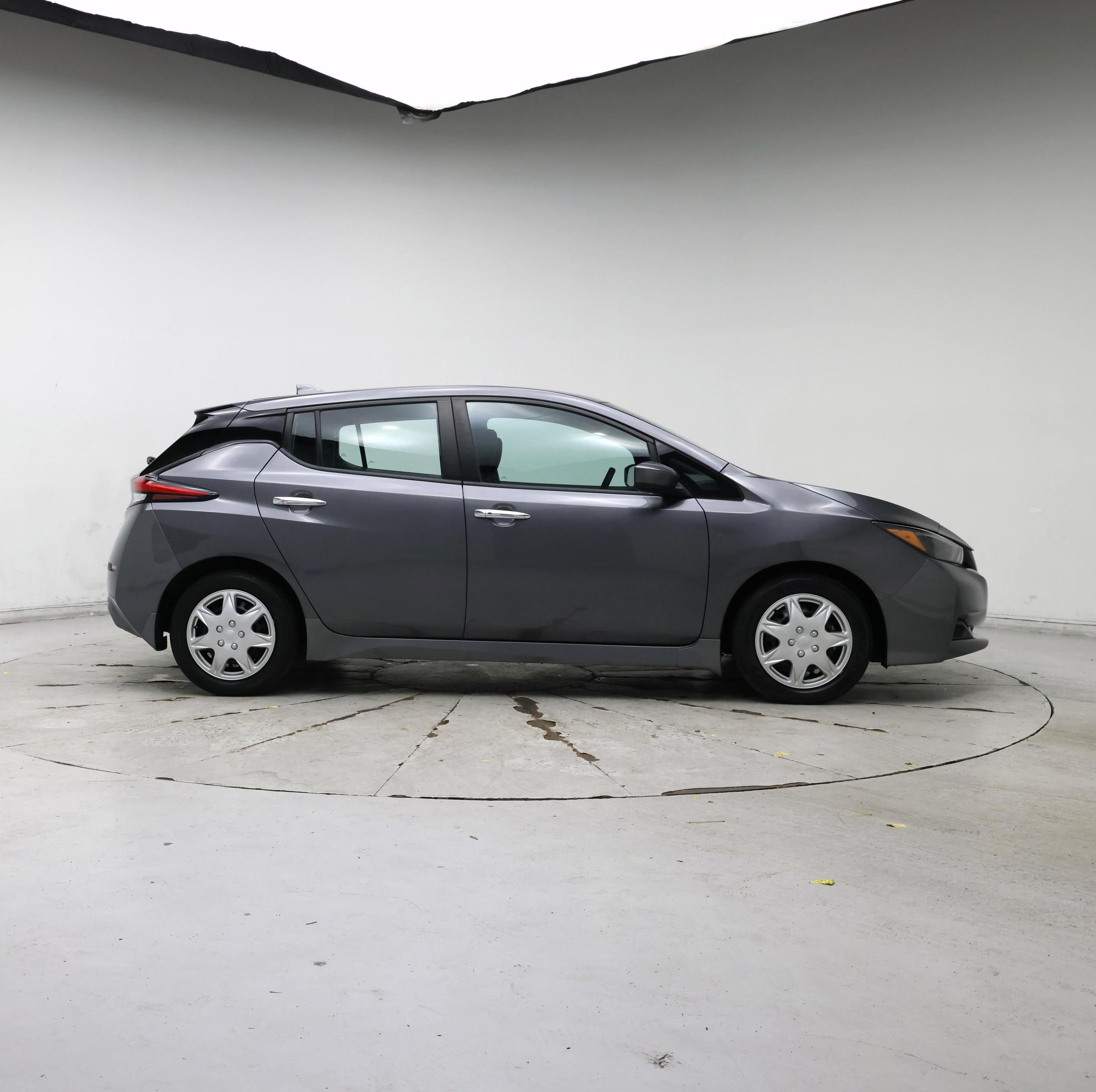 Thumbnail: 2025 Nissan Leaf - 7