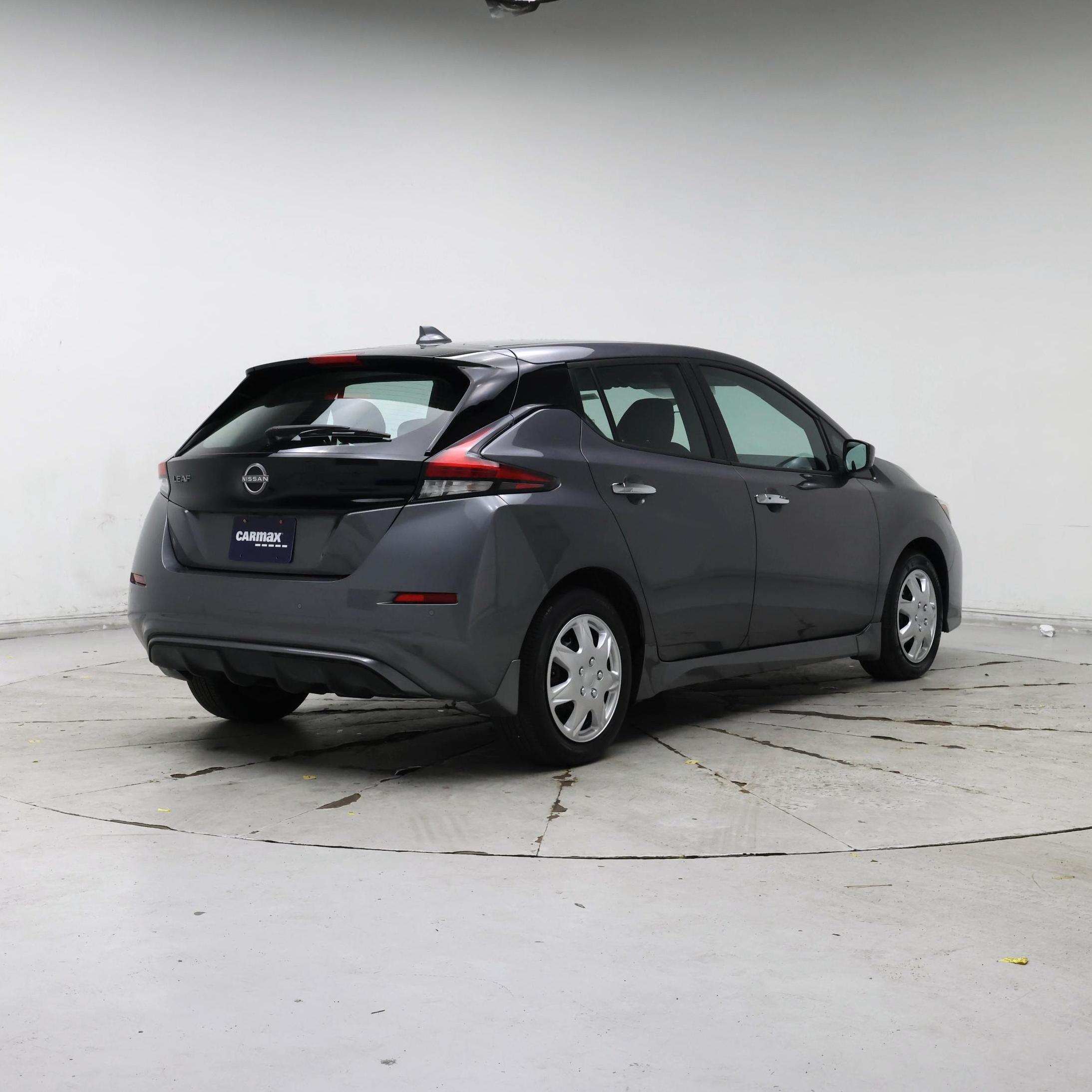 Thumbnail: 2025 Nissan Leaf - 8