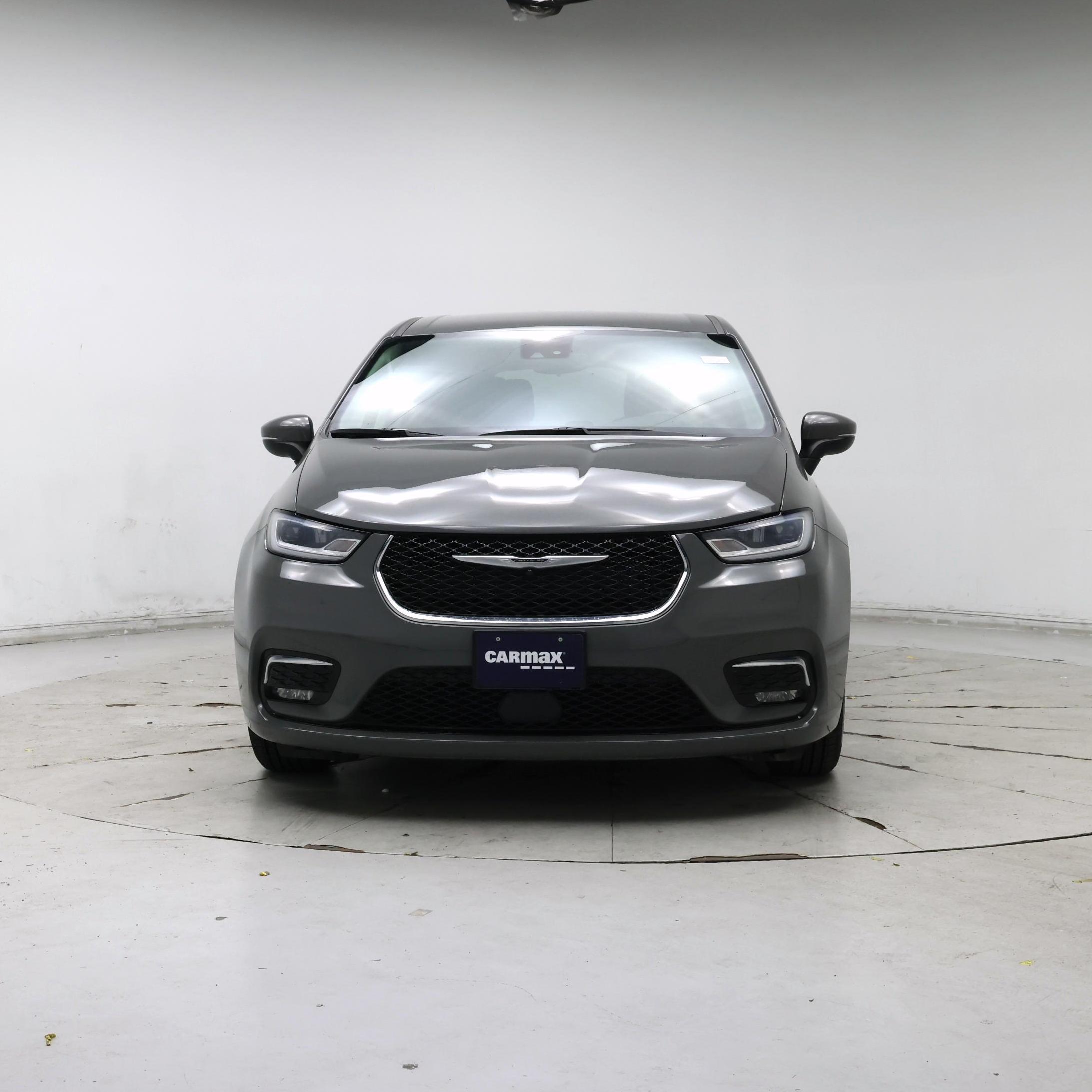 Thumbnail: 2023 Chrysler Pacifica - 5