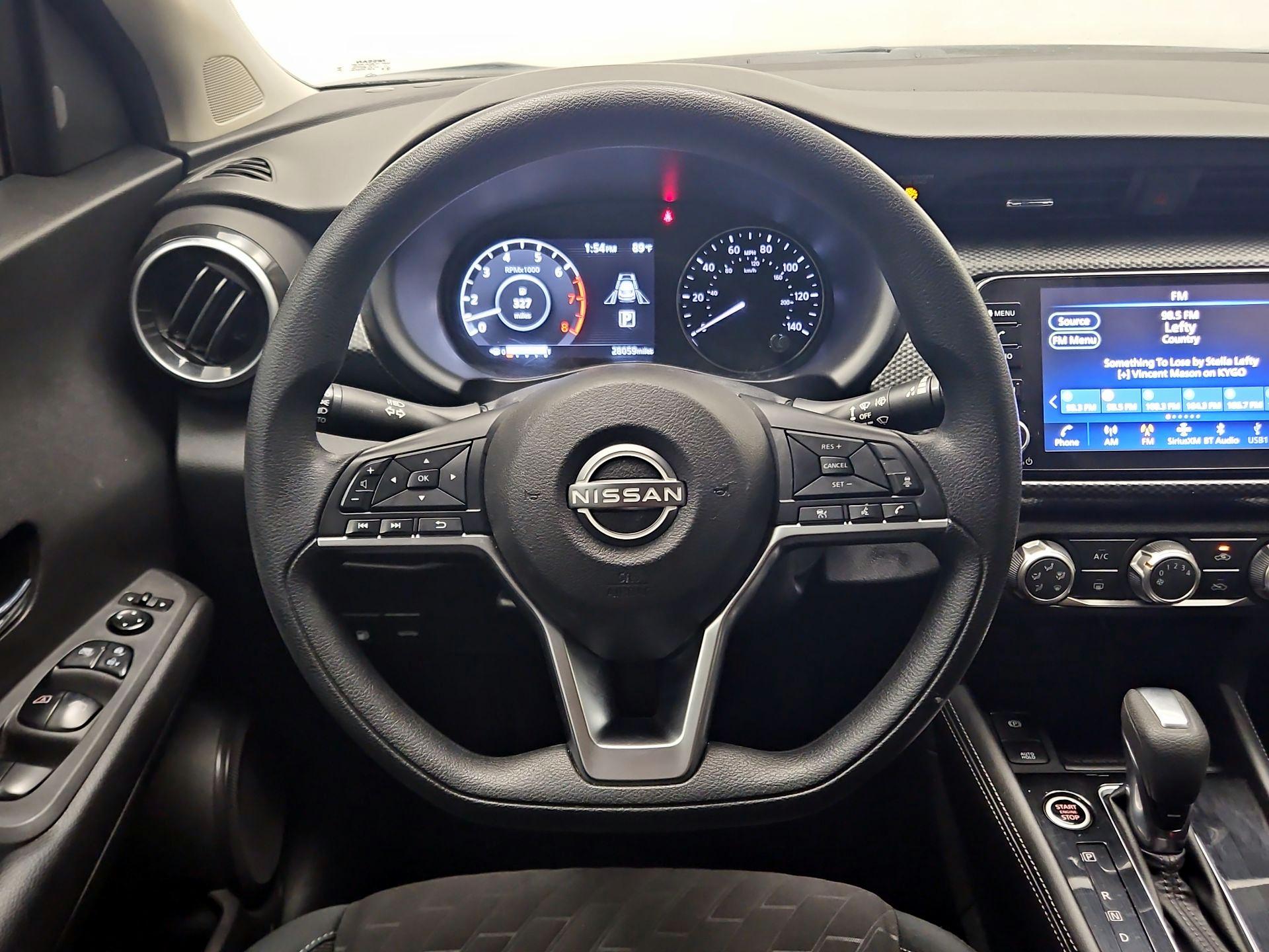 Thumbnail: 2023 Nissan Kicks - 10