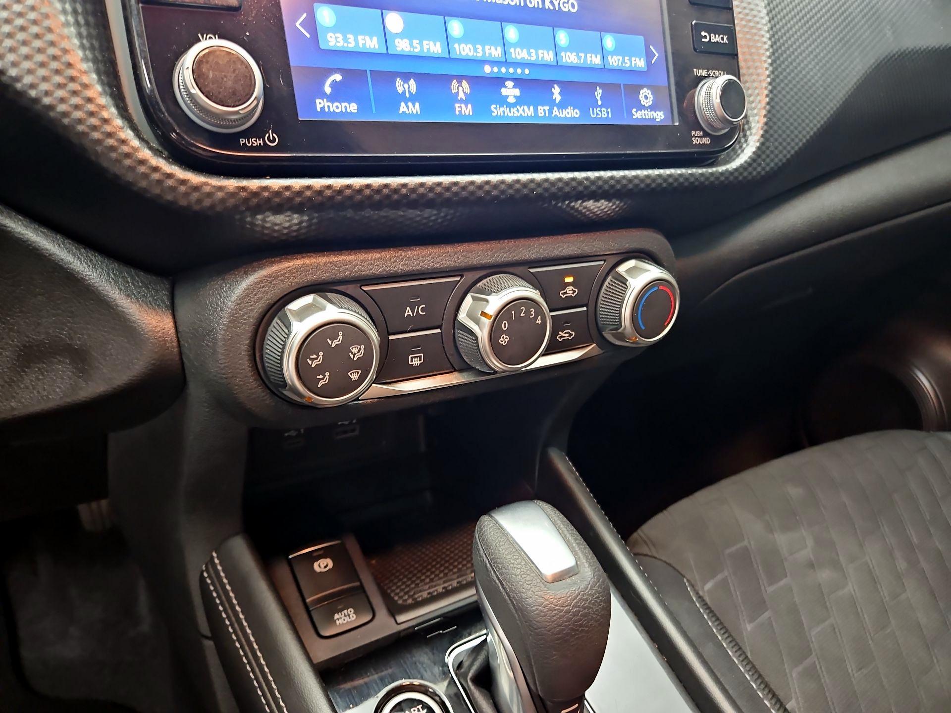 Thumbnail: 2023 Nissan Kicks - 15
