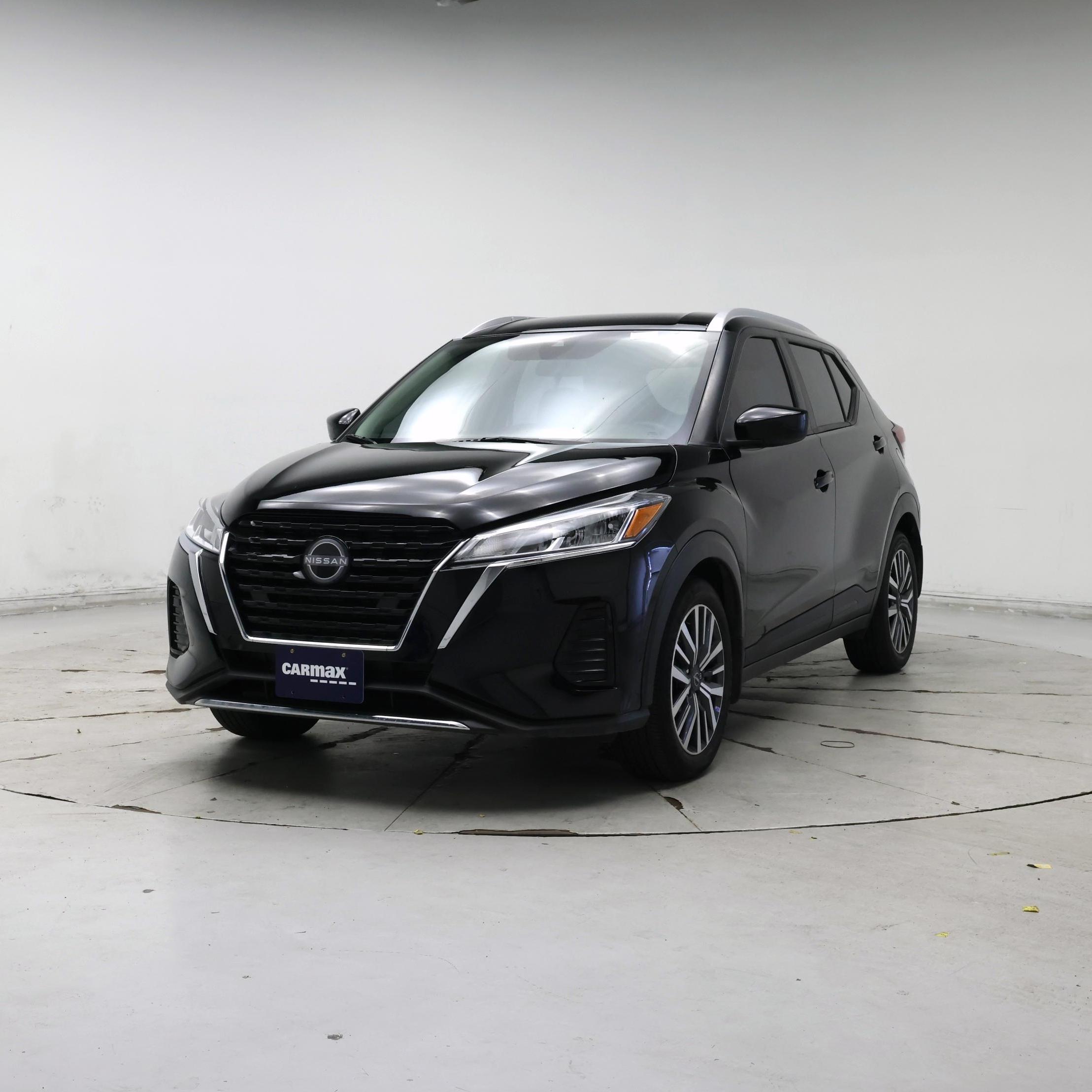 Thumbnail: 2023 Nissan Kicks - 4