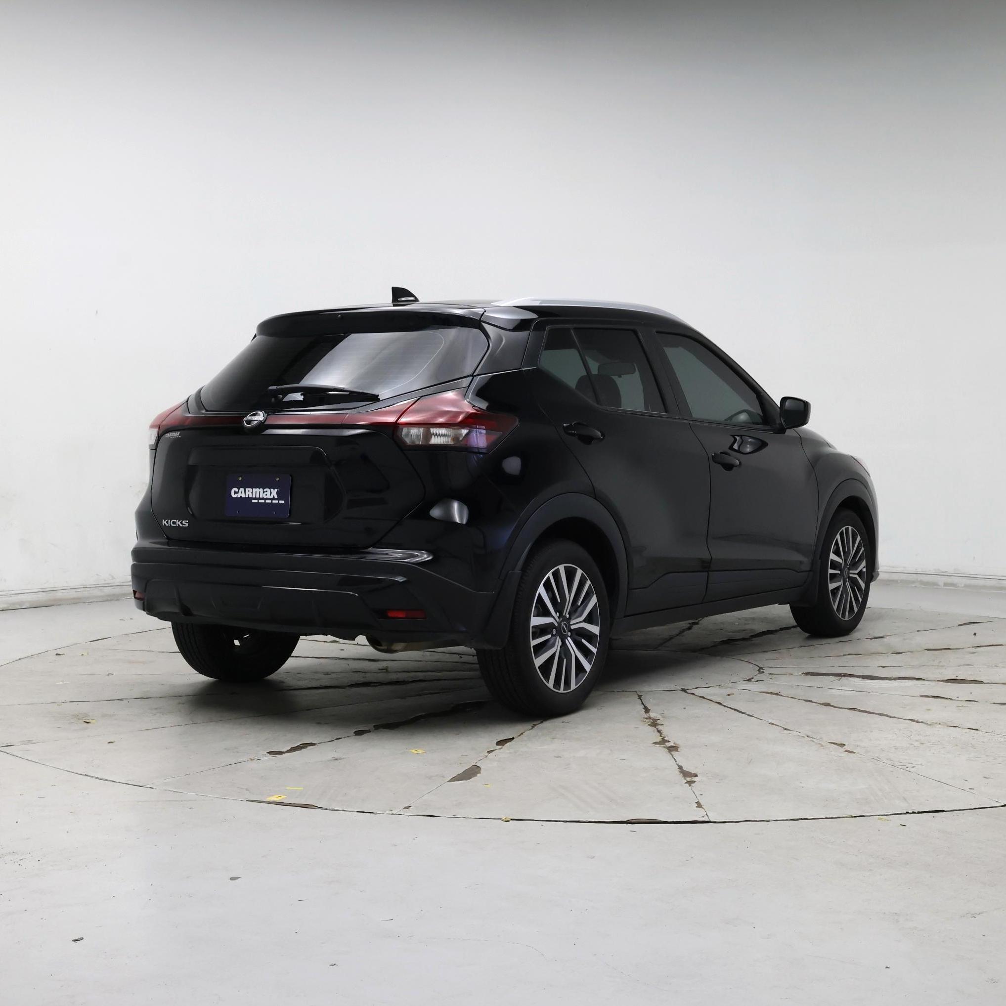 Thumbnail: 2023 Nissan Kicks - 8