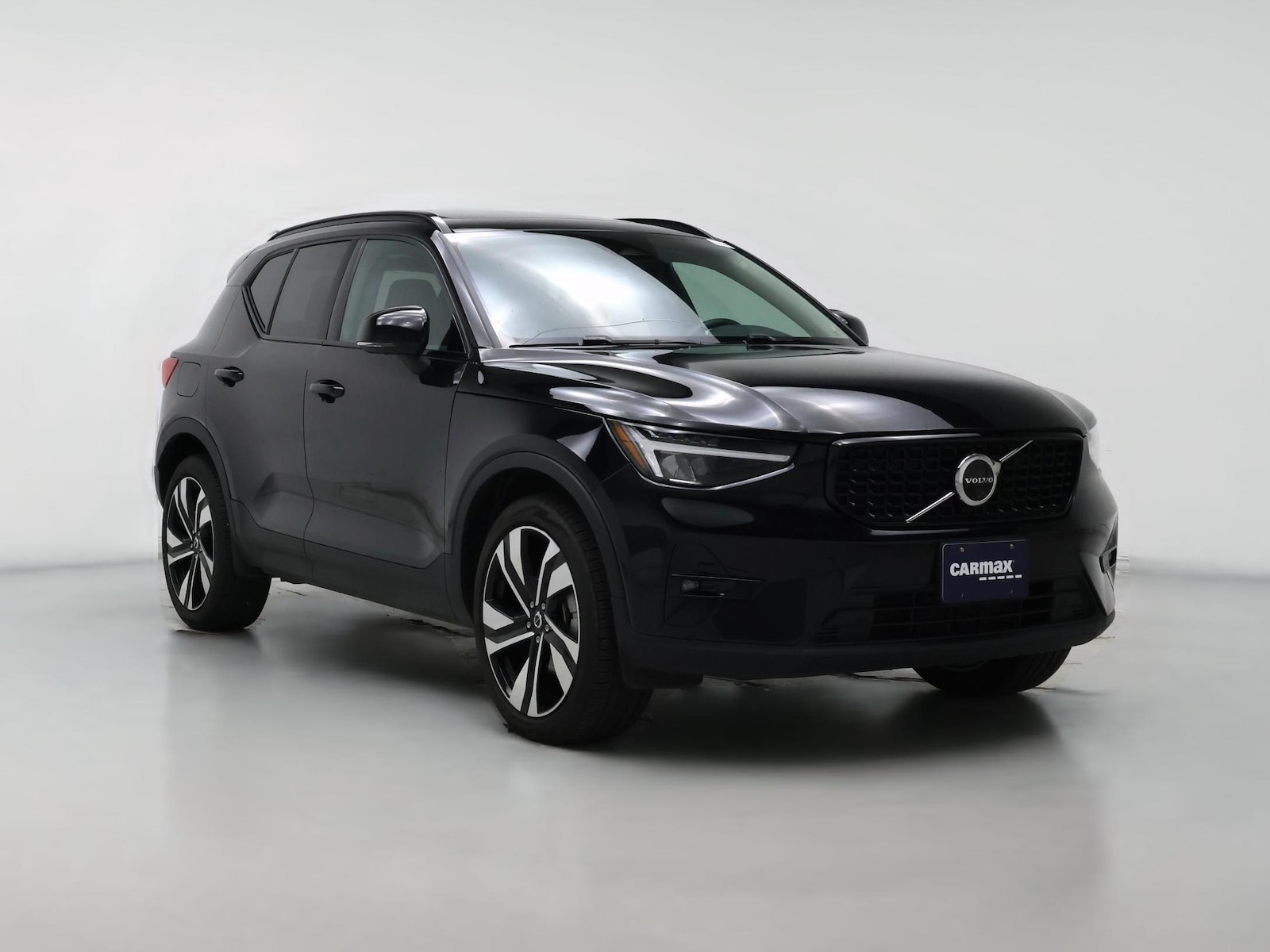 2025 Volvo XC40