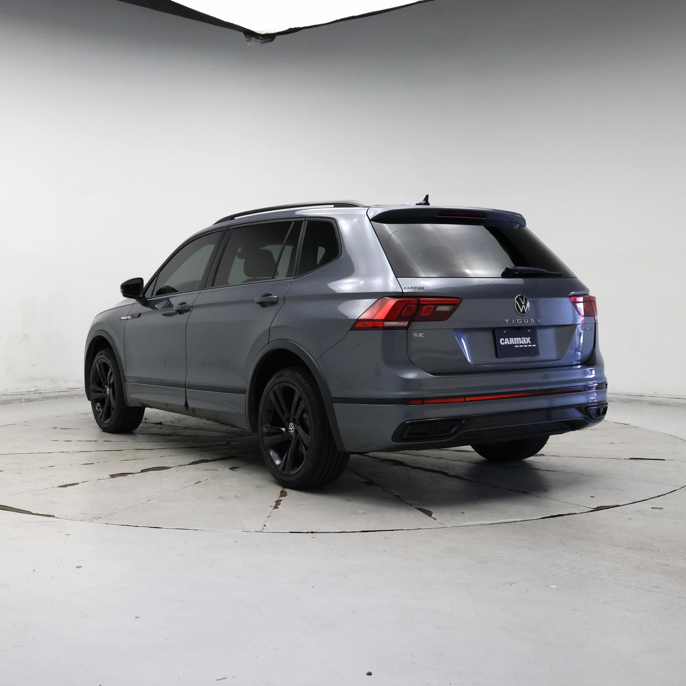 Thumbnail: 2023 Volkswagen Tiguan - 2