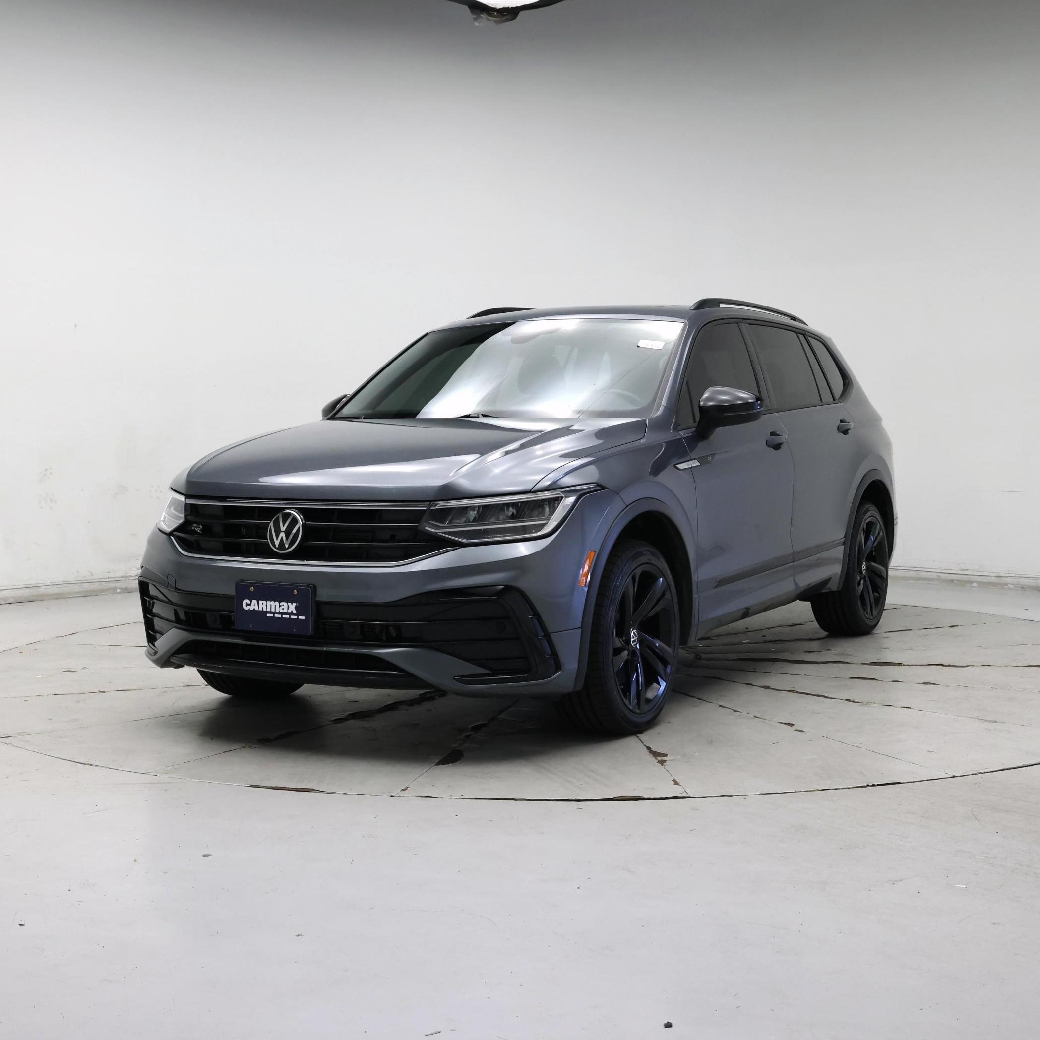 Thumbnail: 2023 Volkswagen Tiguan - 4