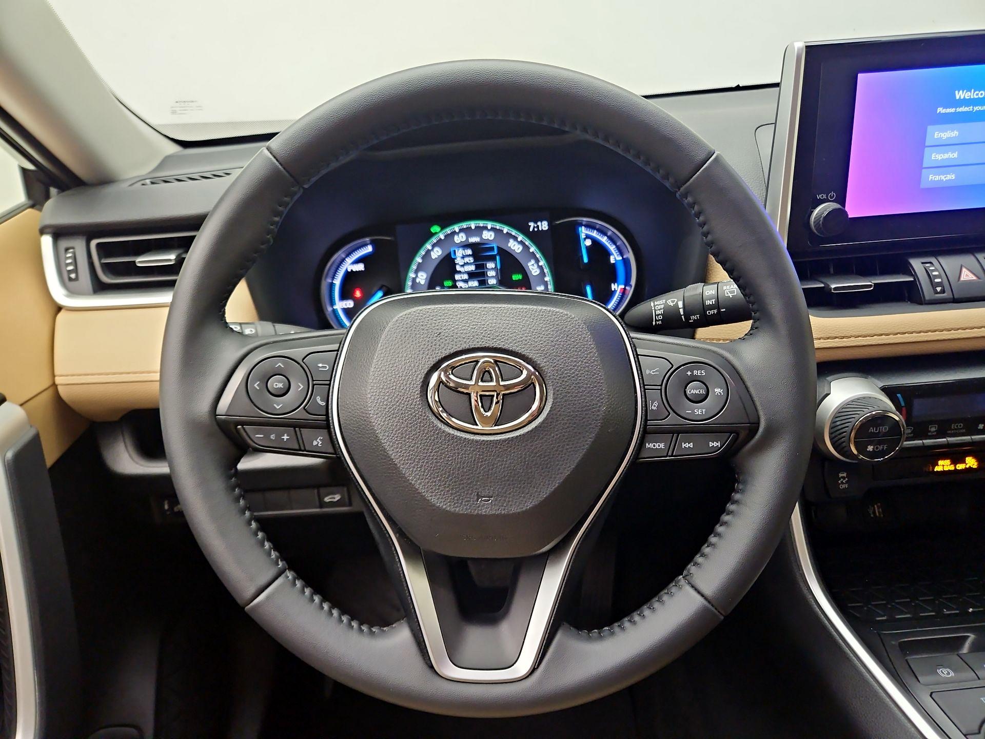 Thumbnail: 2025 Toyota RAV4 - 10