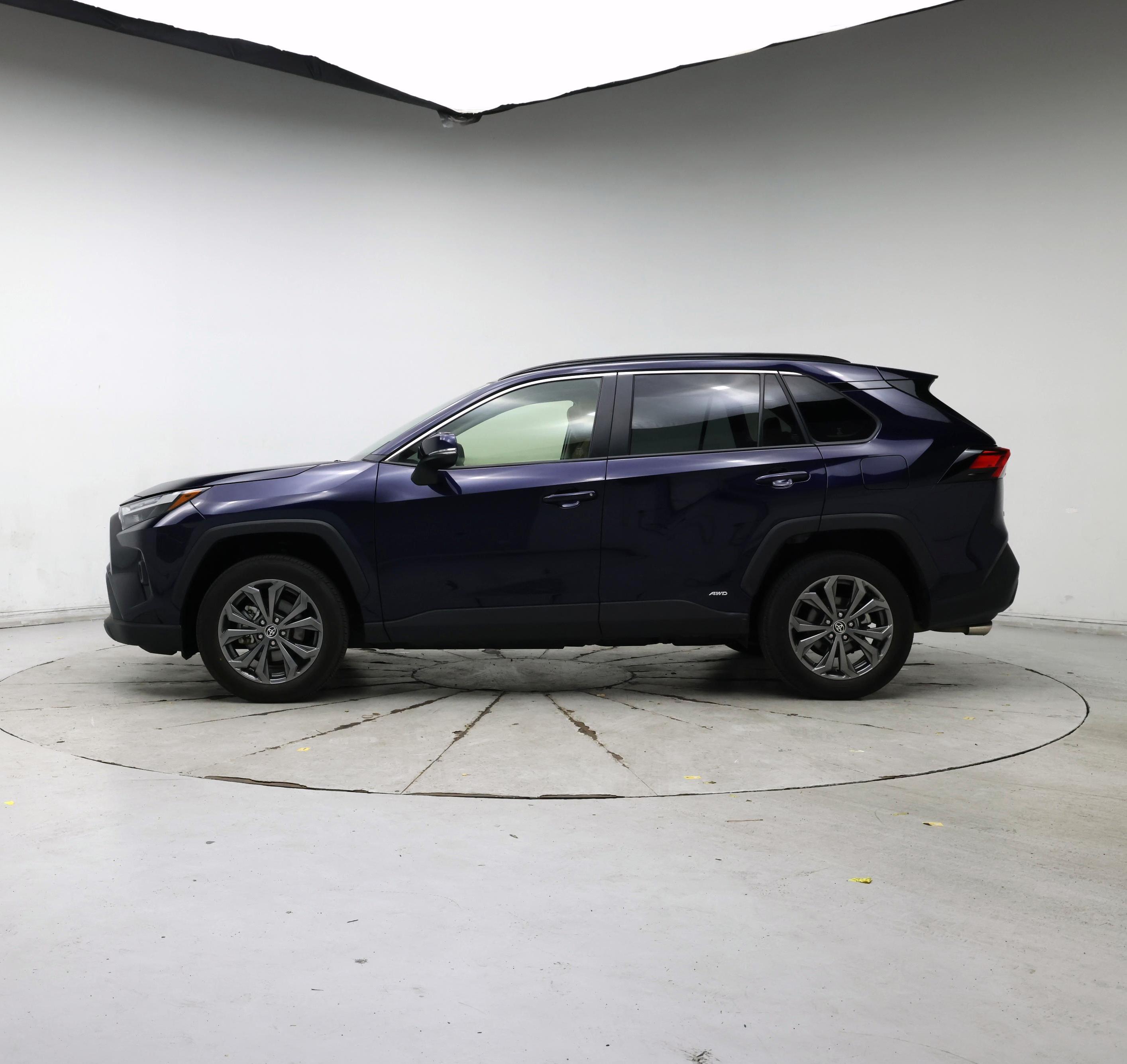 Thumbnail: 2025 Toyota RAV4 - 3