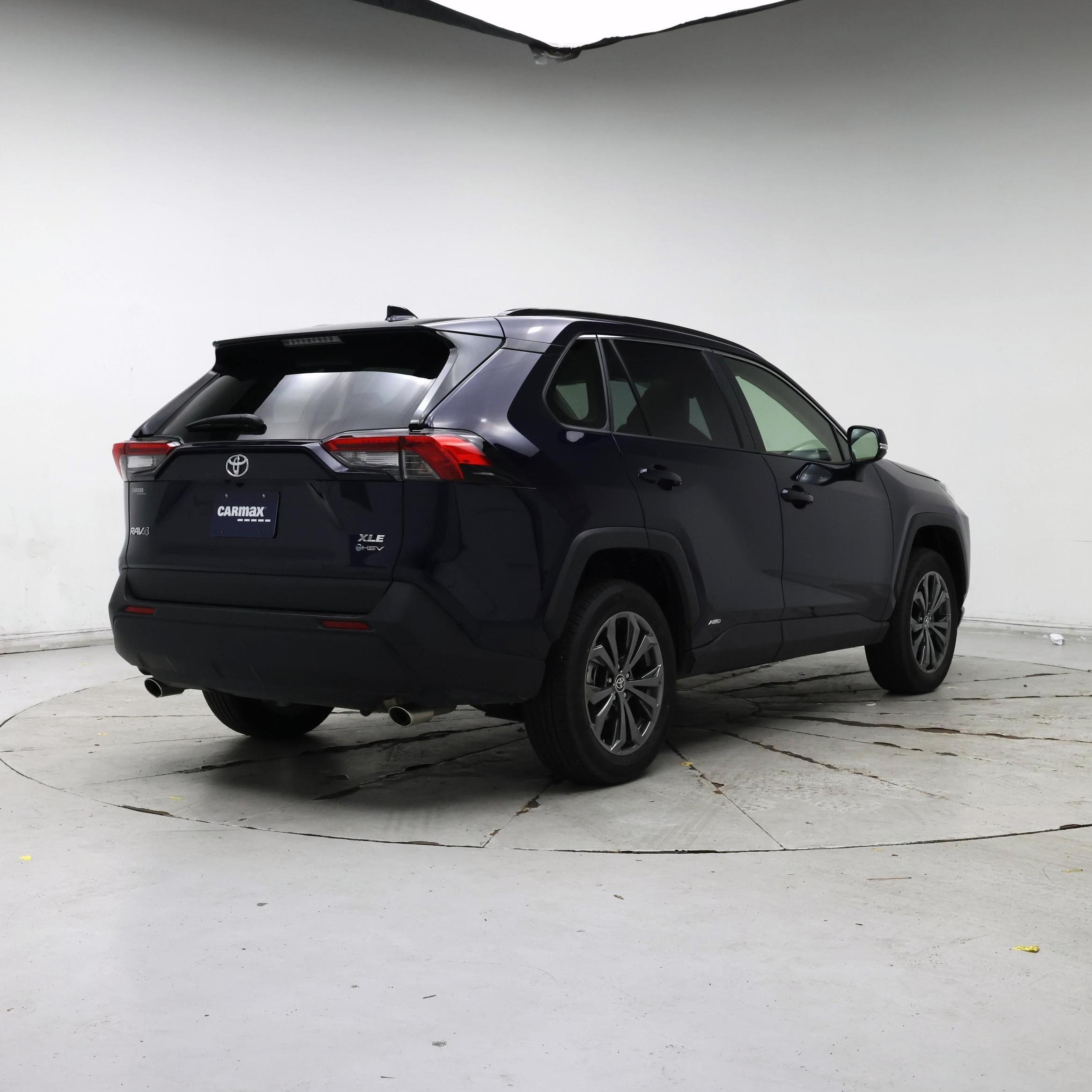 Thumbnail: 2025 Toyota RAV4 - 8