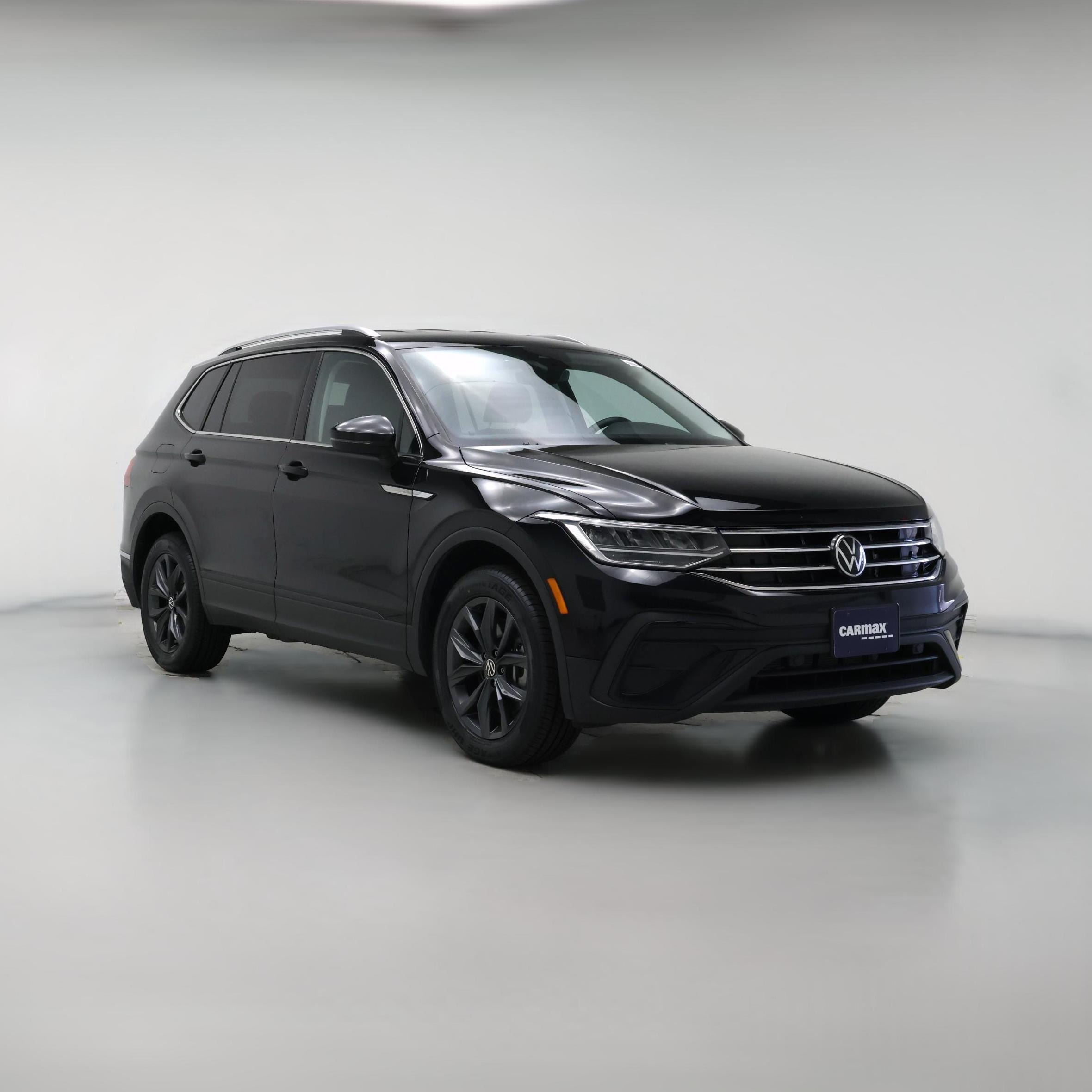 Thumbnail: 2023 Volkswagen Tiguan - 1