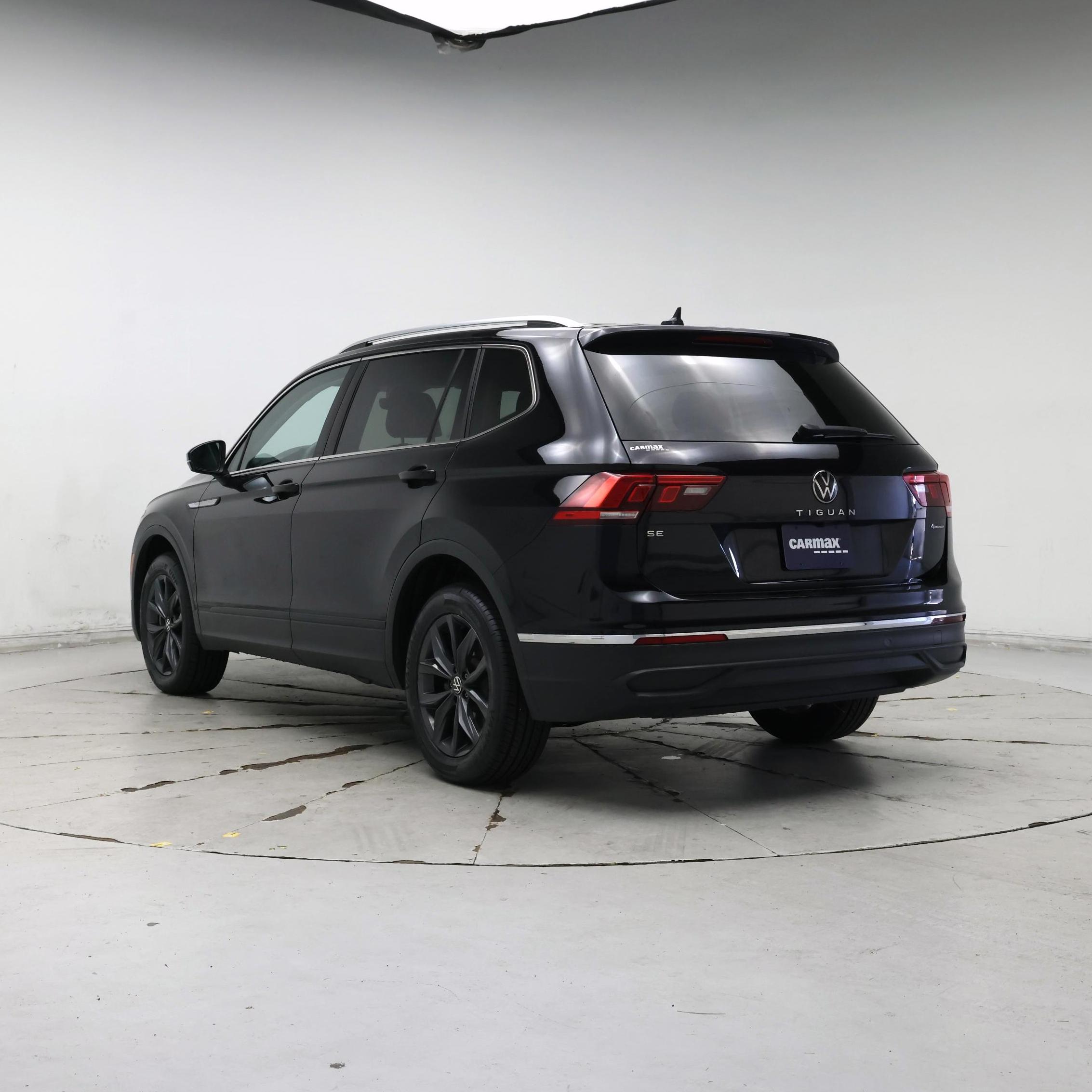 Thumbnail: 2023 Volkswagen Tiguan - 2