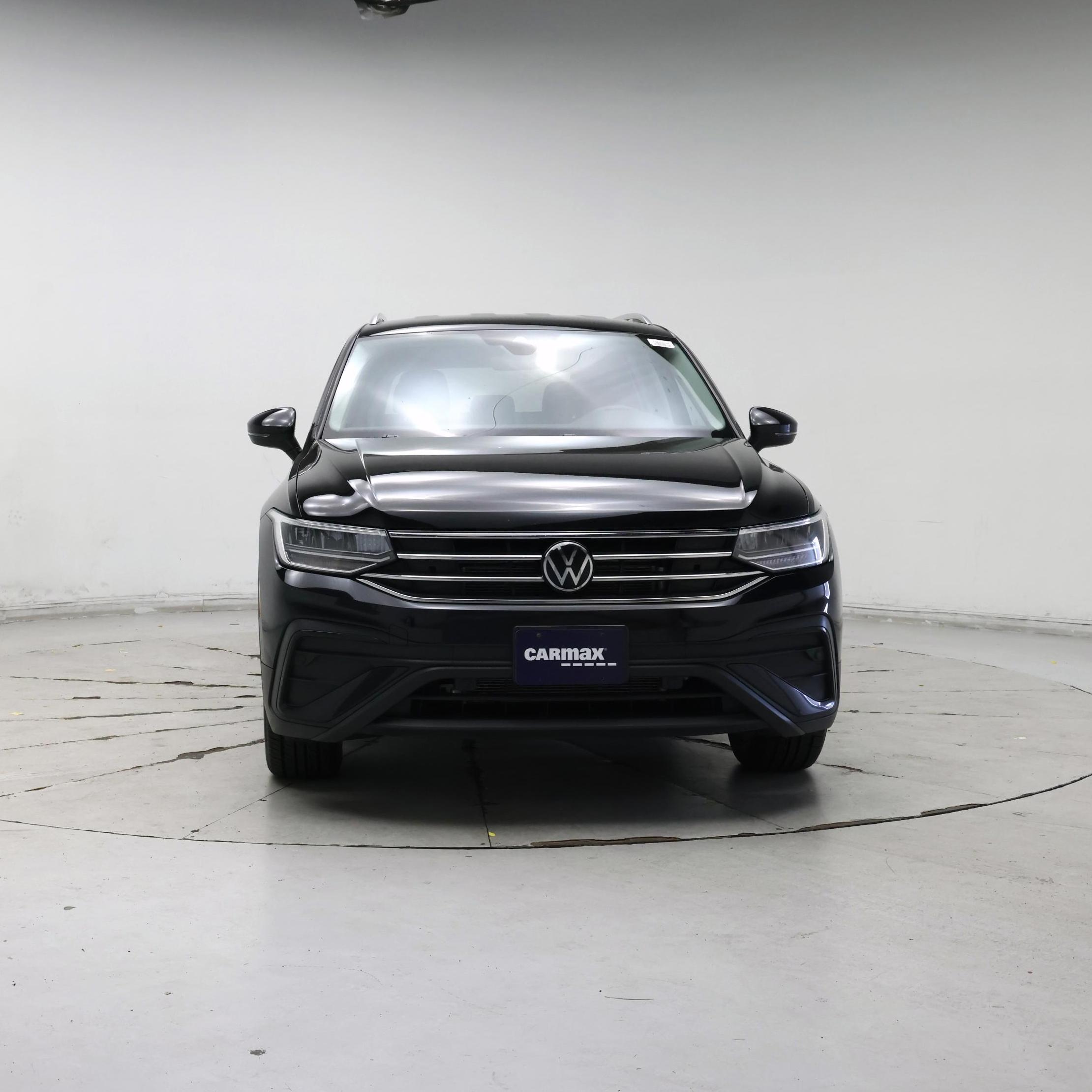 Thumbnail: 2023 Volkswagen Tiguan - 5