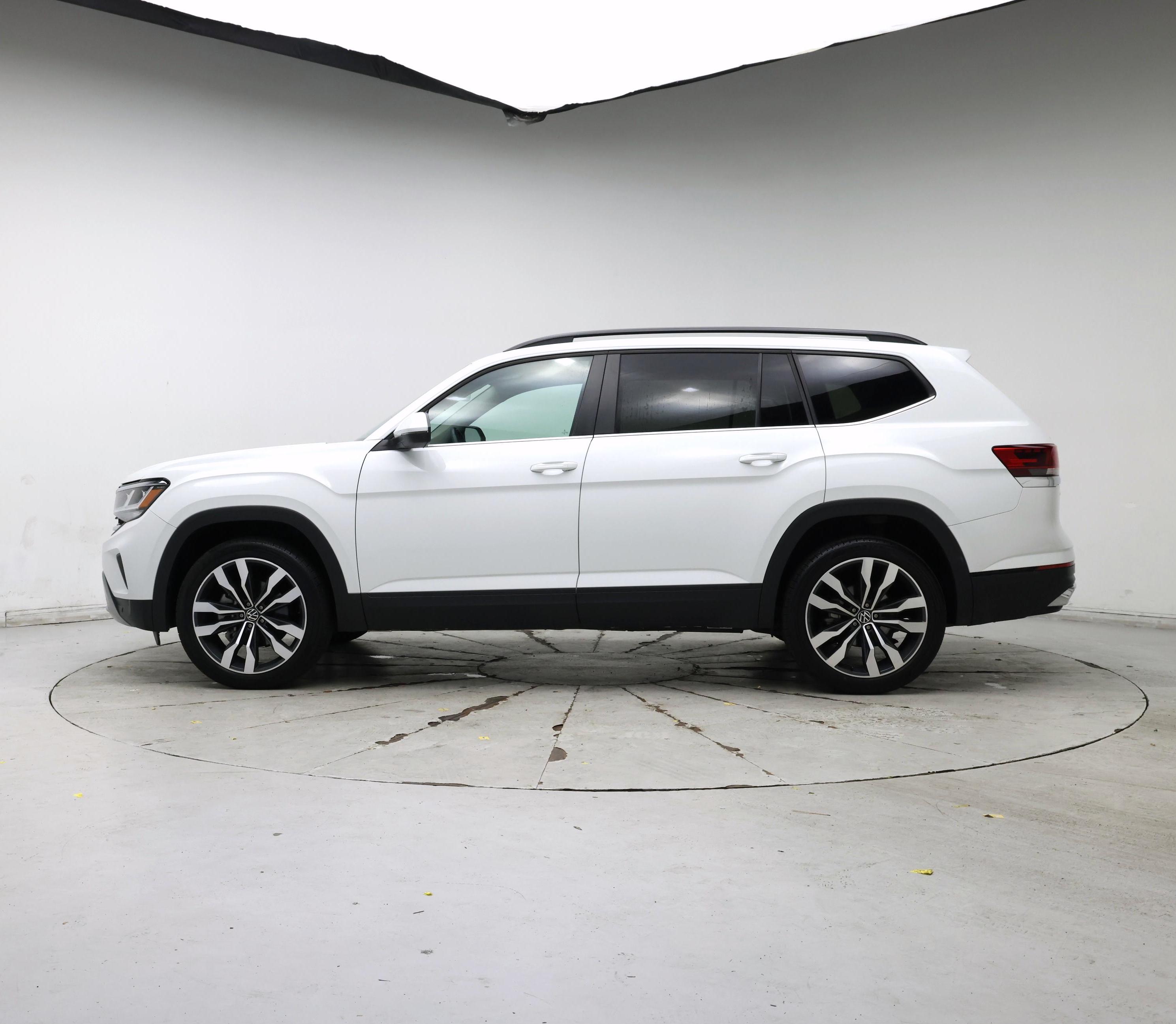 Thumbnail: 2022 Volkswagen Atlas - 3