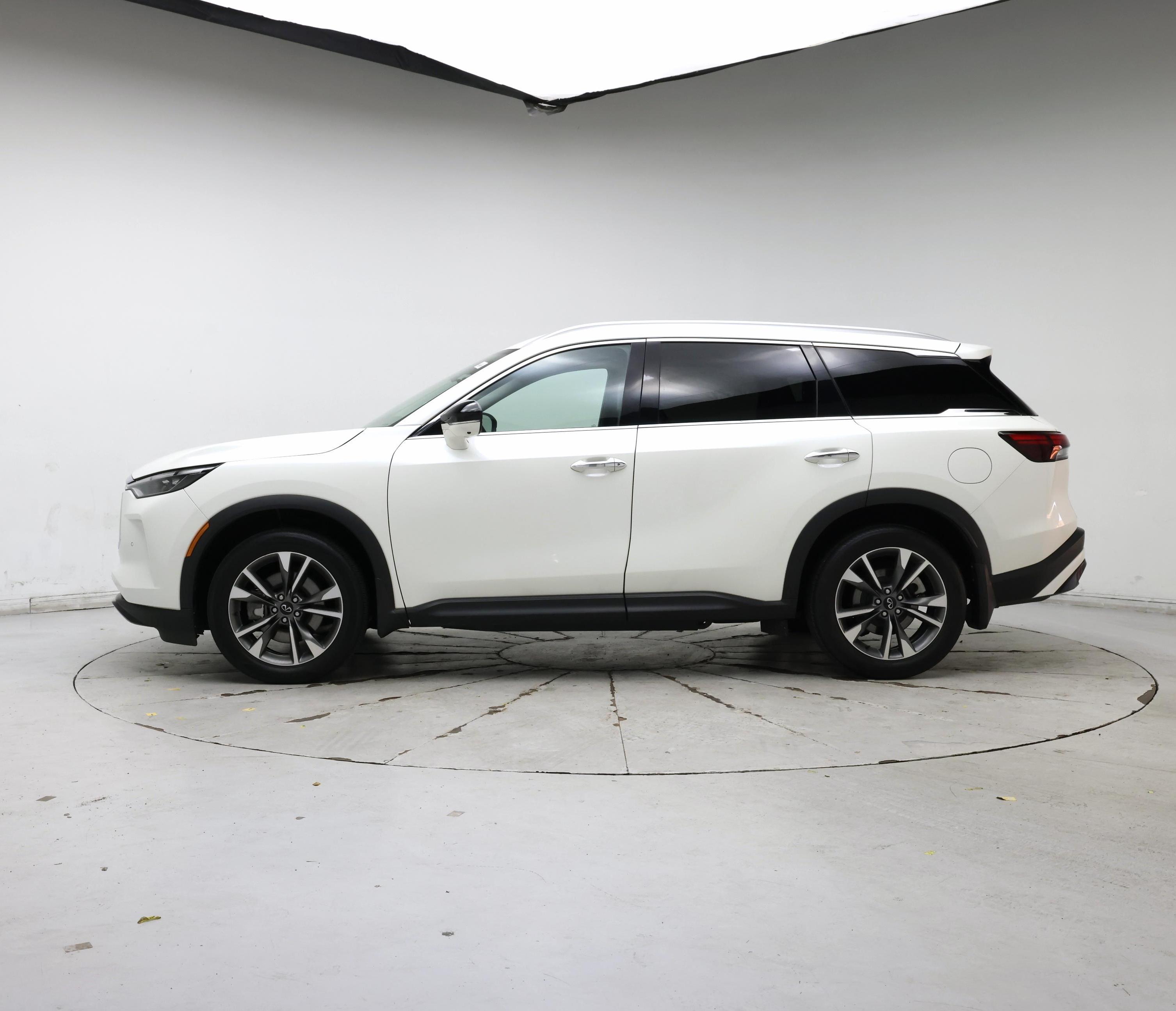 Thumbnail: 2023 INFINITI QX60 - 3