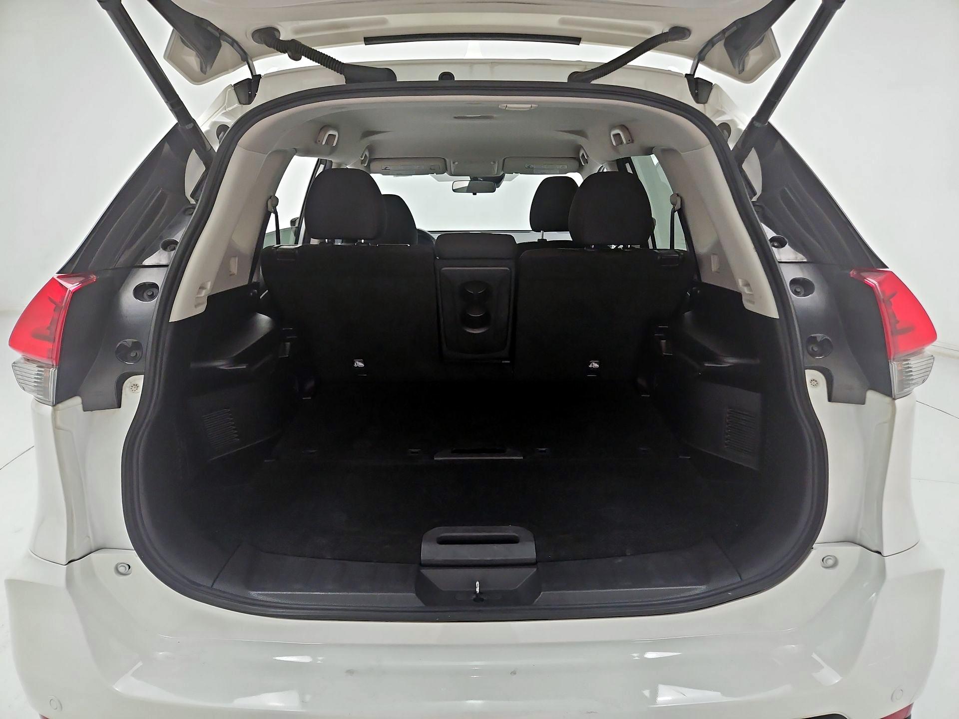 Thumbnail: 2020 Nissan Rogue - 20