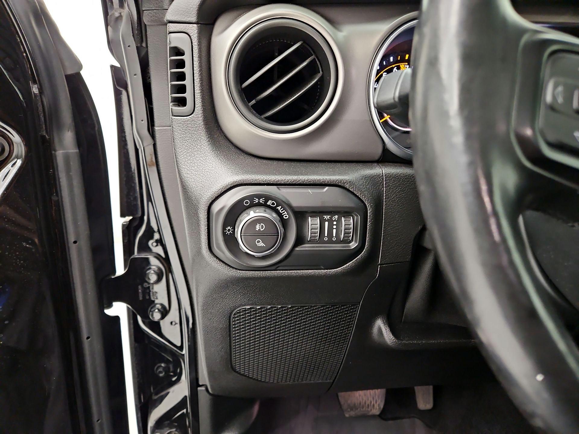 Thumbnail: 2020 Jeep Gladiator - 13
