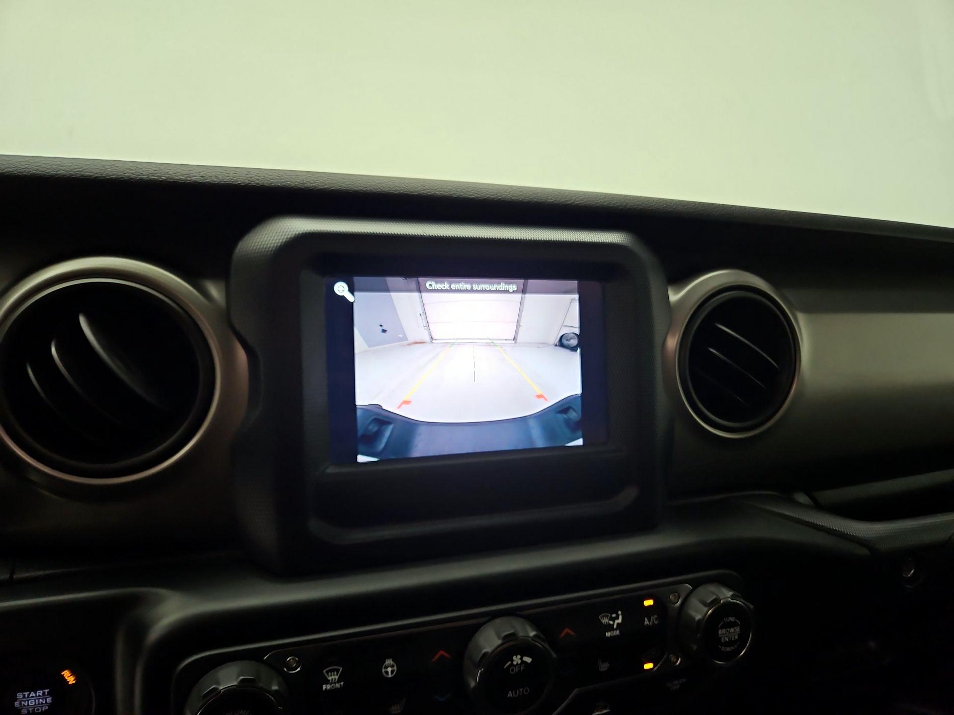 Thumbnail: 2020 Jeep Gladiator - 14