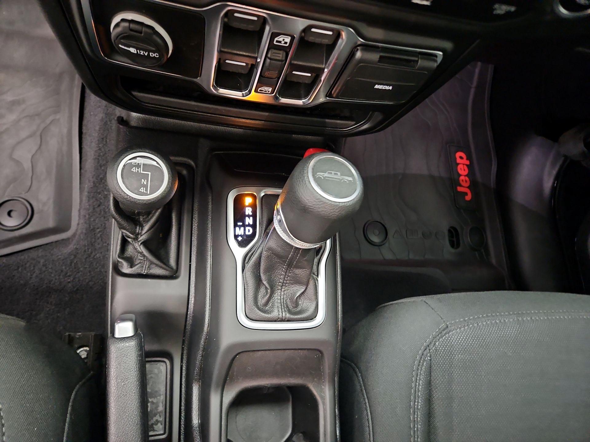 Thumbnail: 2020 Jeep Gladiator - 17