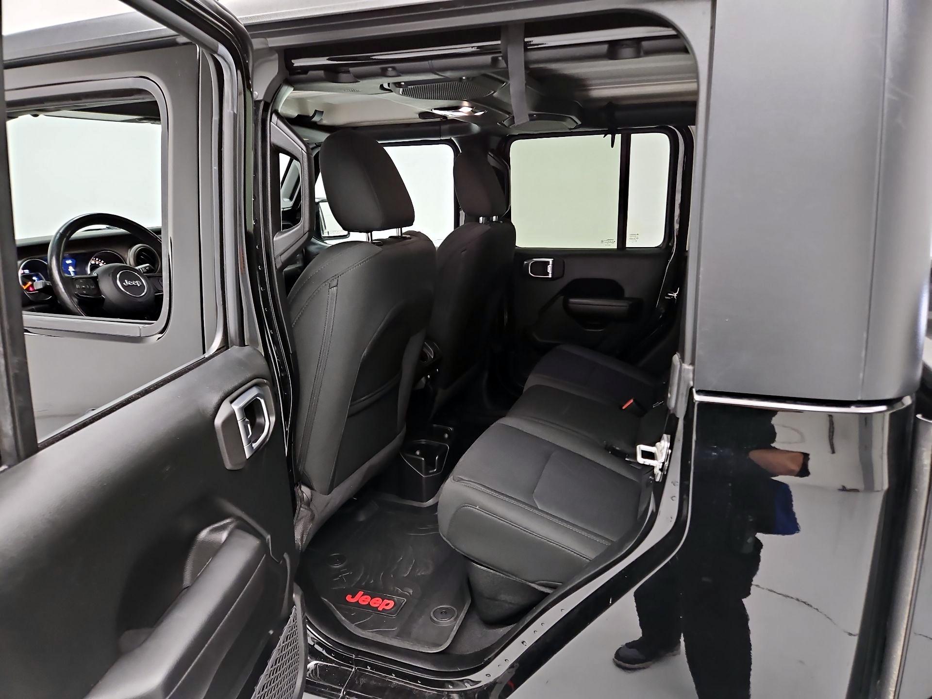 Thumbnail: 2020 Jeep Gladiator - 19