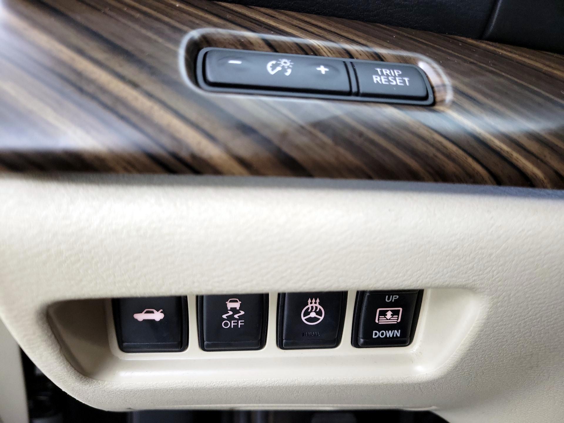 Thumbnail: 2016 Nissan Maxima - 13