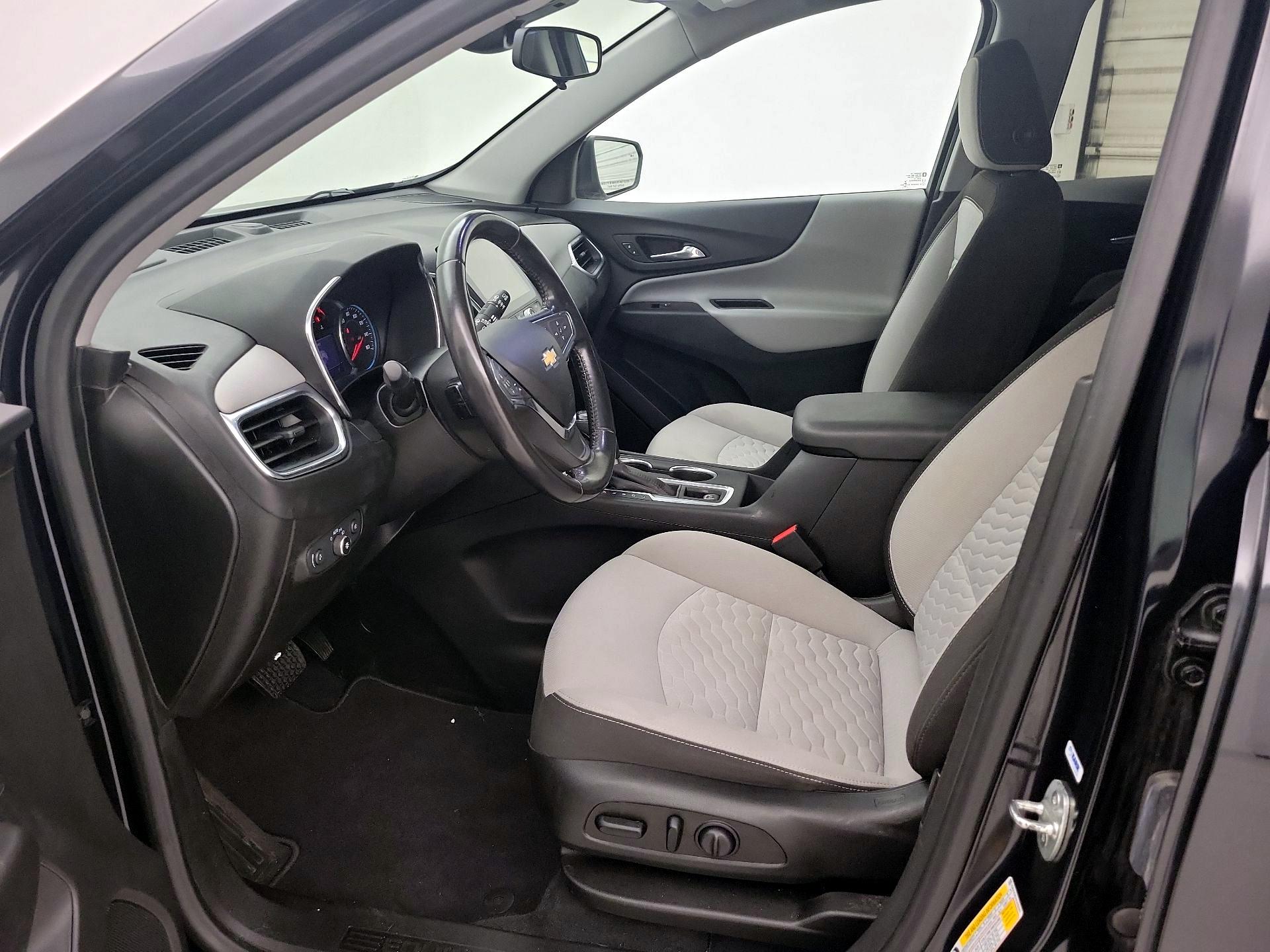 Thumbnail: 2020 Chevrolet Equinox - 11