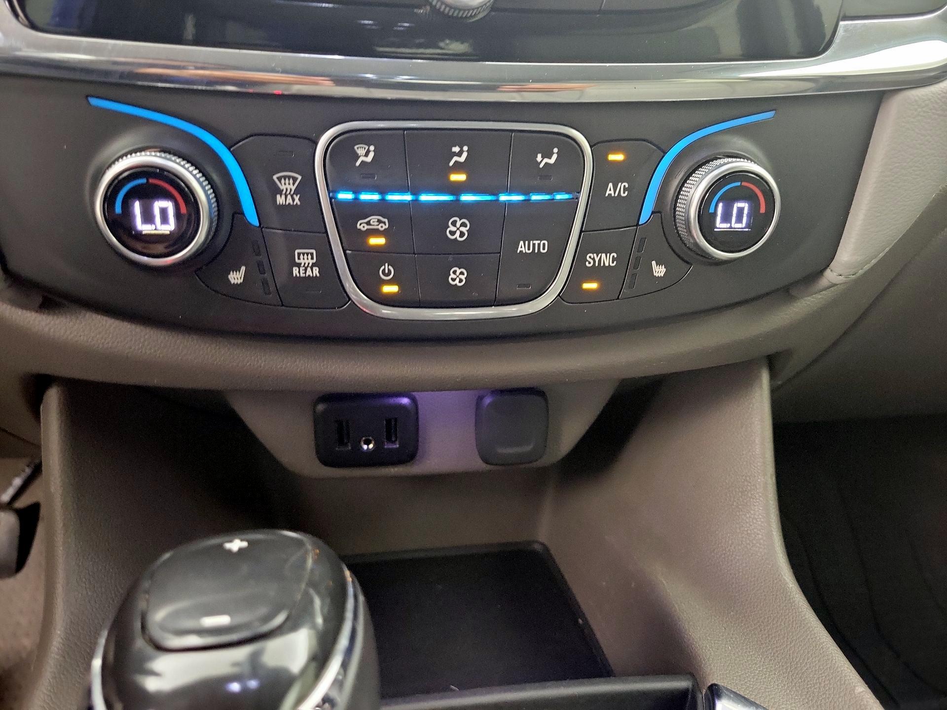 Thumbnail: 2018 Chevrolet Traverse - 16